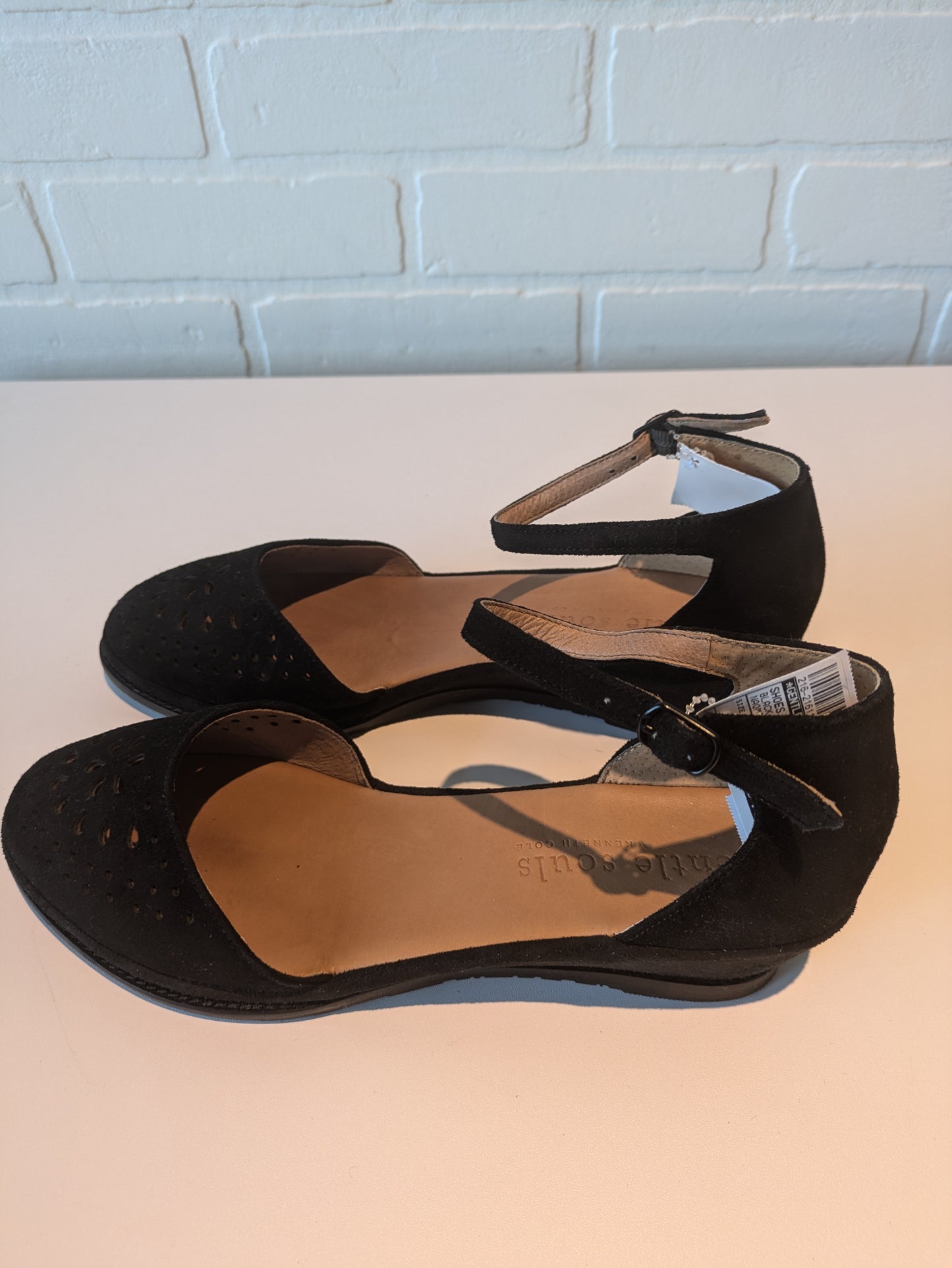 Shoes Flats By Gentle Souls In Black, Size: 7