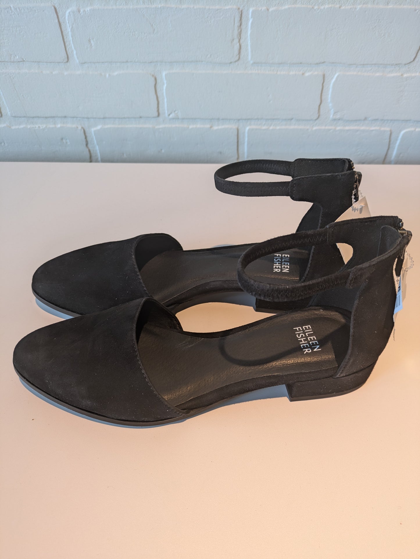 Shoes Flats By Eileen Fisher In Black, Size: 7.5