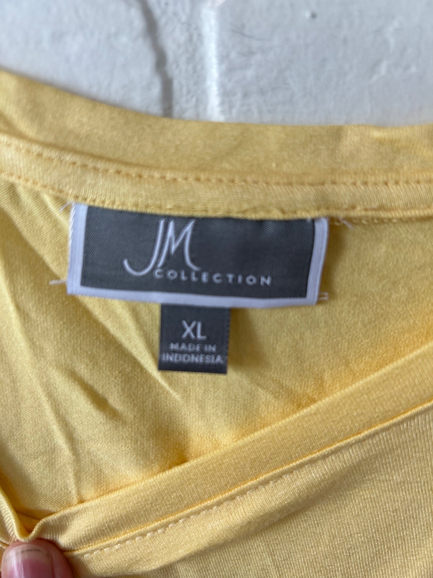 Top Short Sleeve By Jm Collections In Yellow, Size: Xl