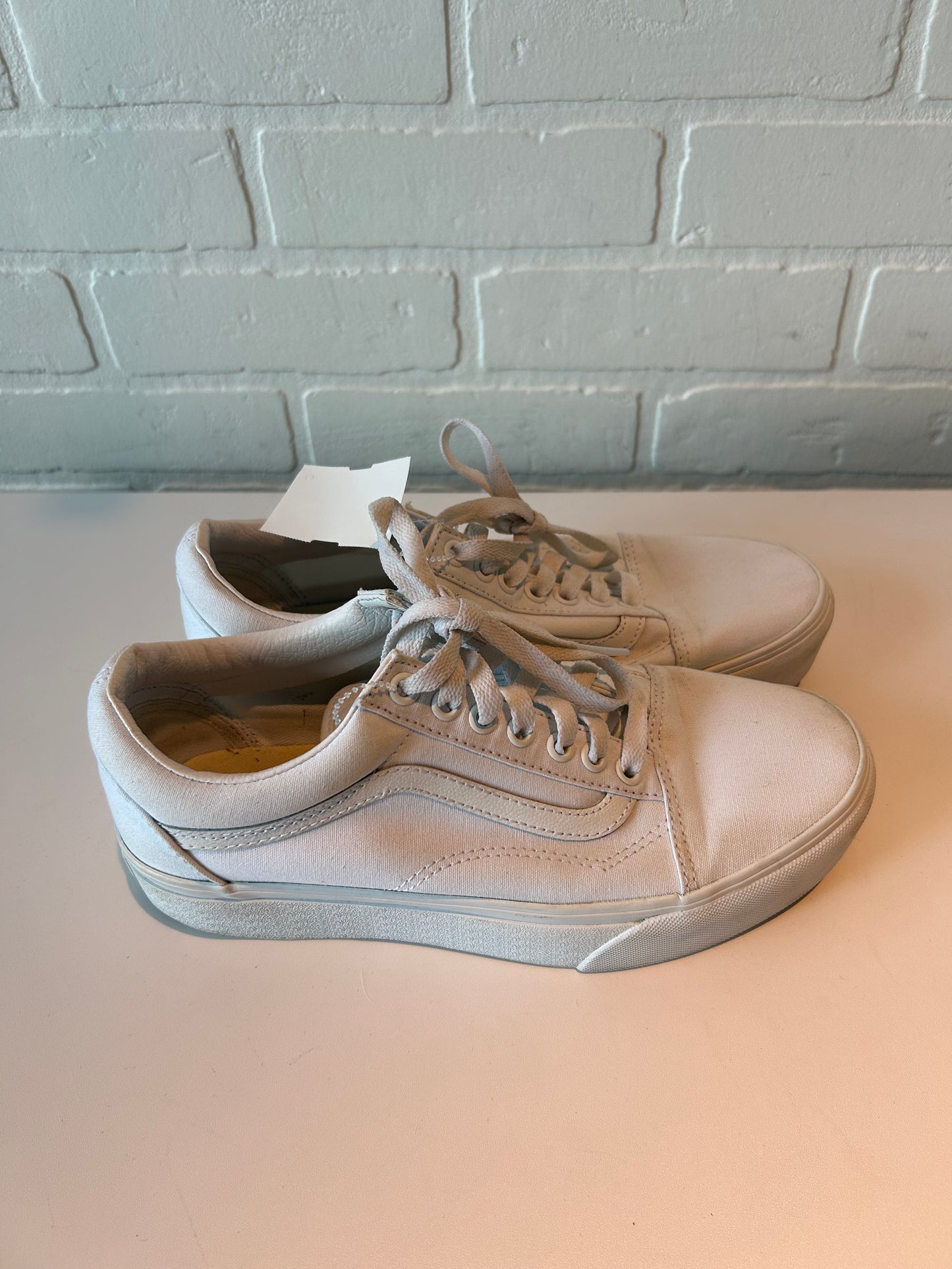 Shoes Sneakers By Vans In White, Size: 8.5