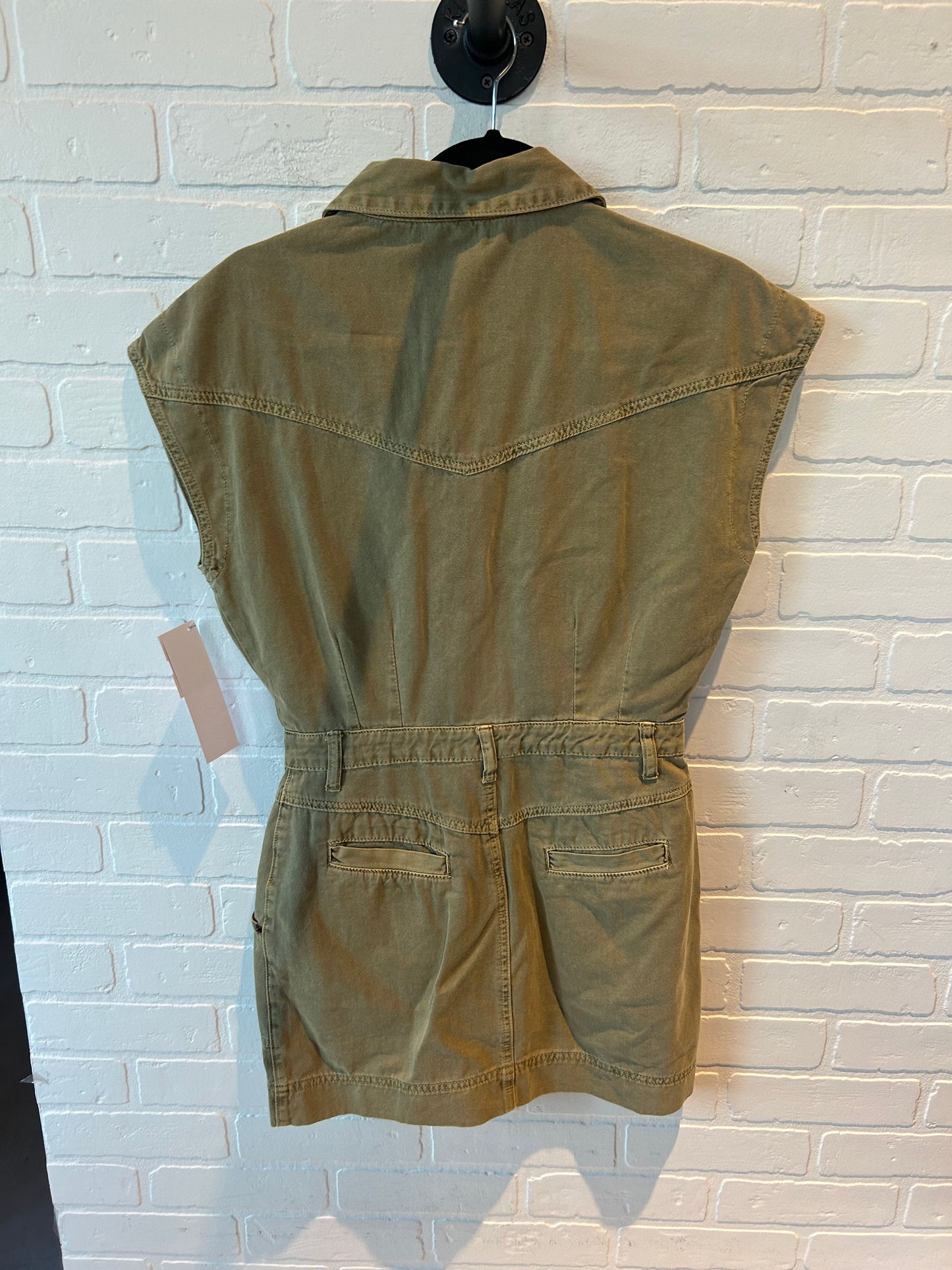 Dress Casual Short By Highland In Green, Size: M