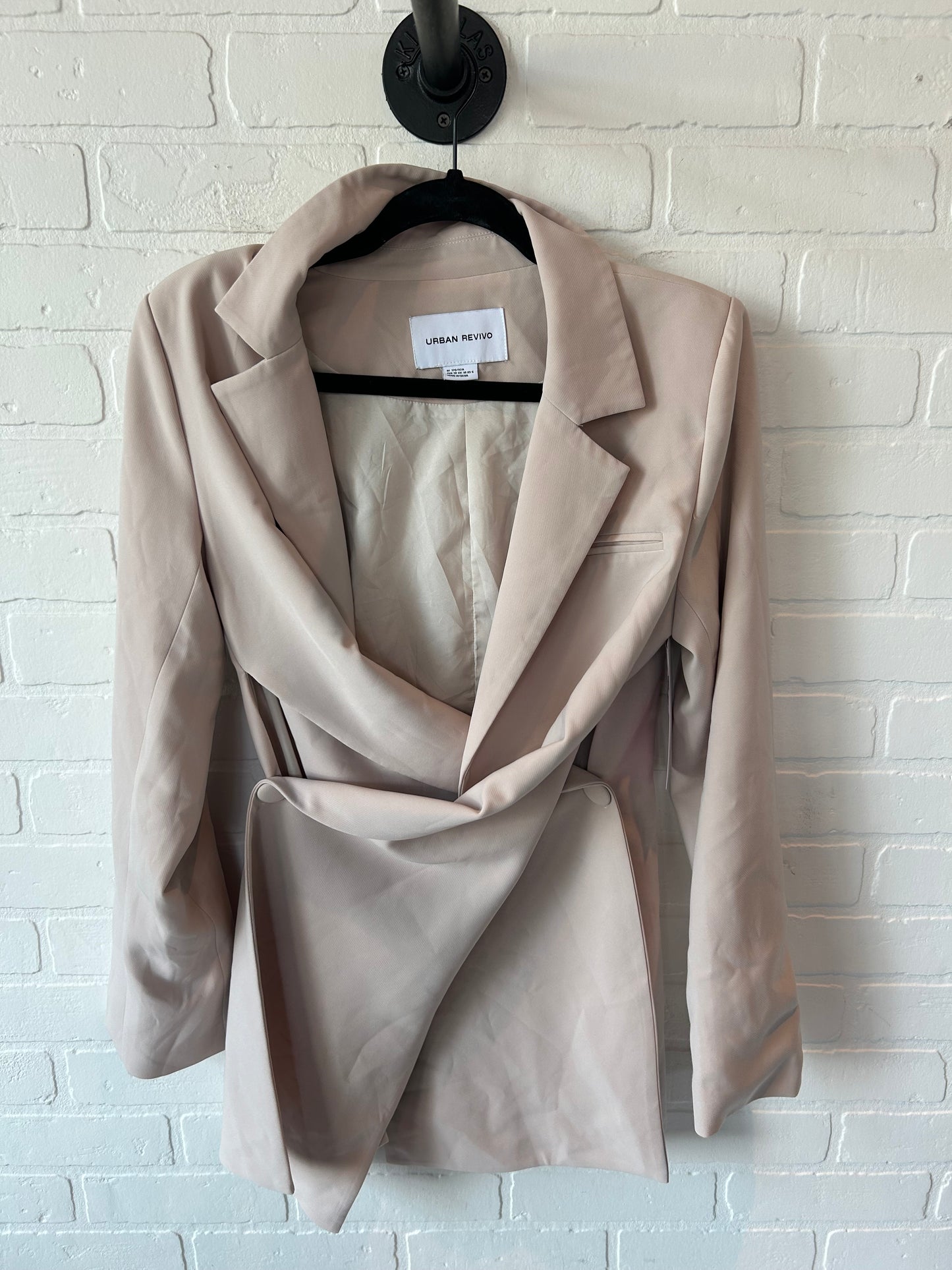 Blazer By Clothes Mentor In Tan, Size: M