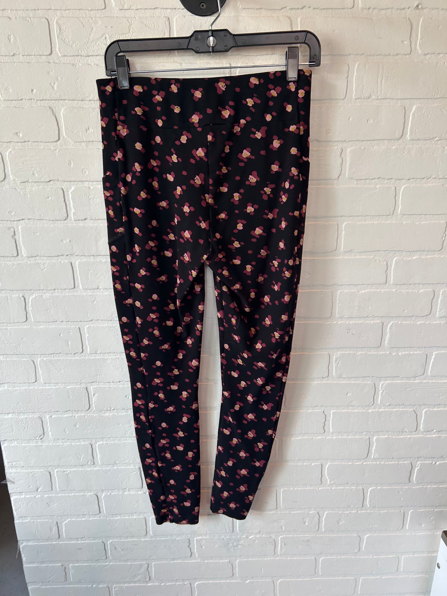 Athletic Leggings By Cabi In Black & Pink, Size: 4