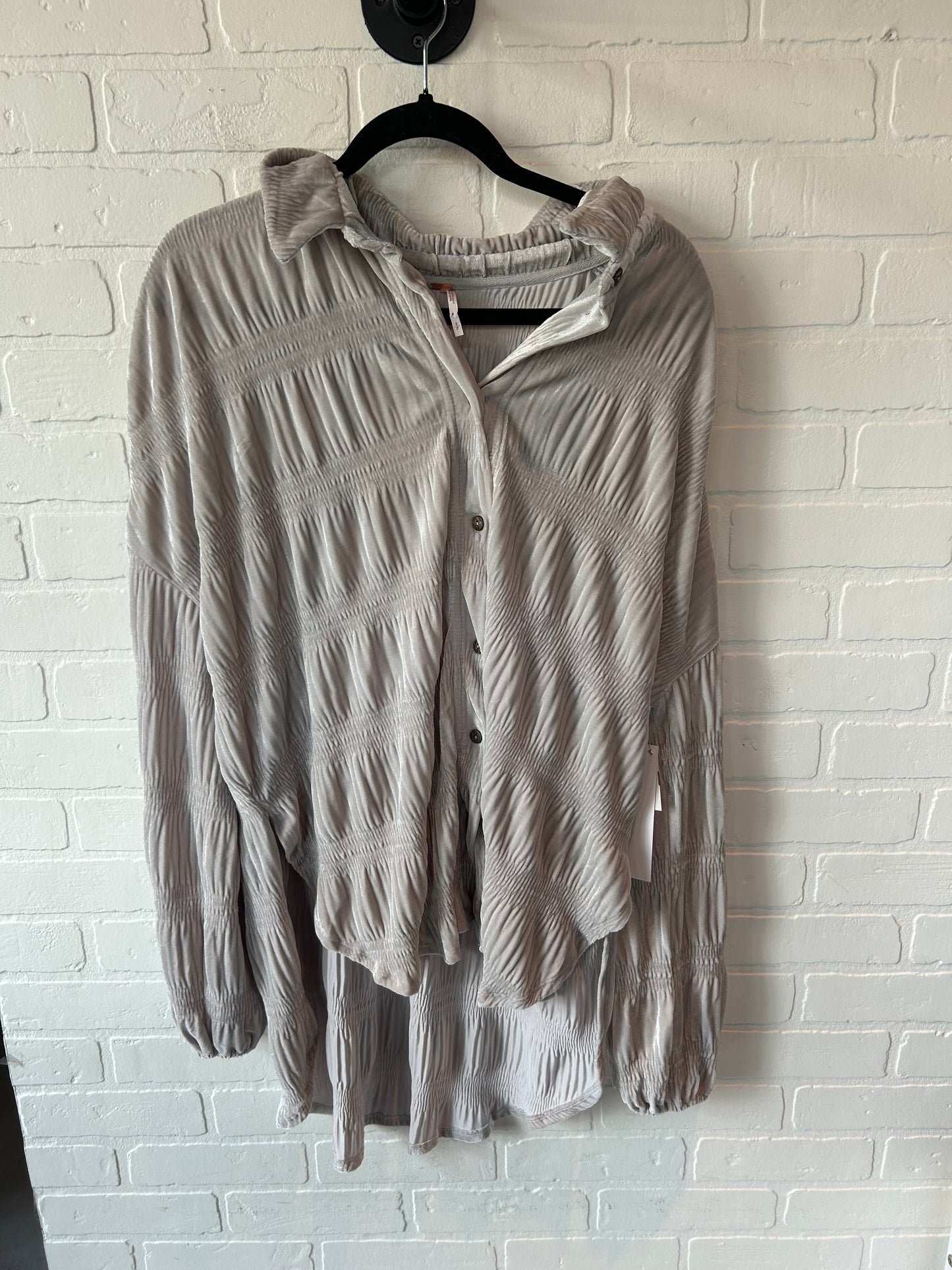 Top Long Sleeve By Free People In Grey, Size: S