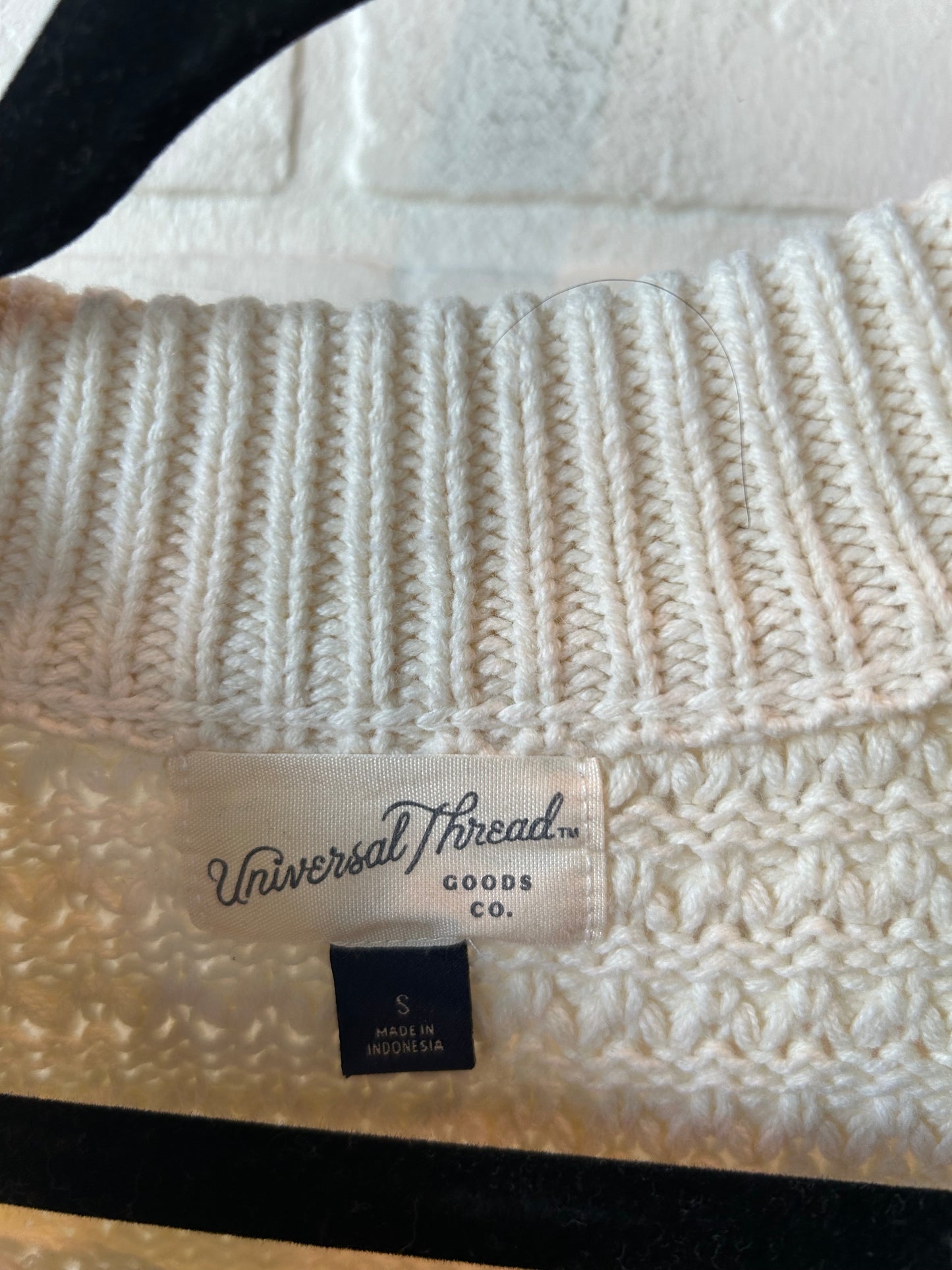 Sweater By Universal Thread In Cream, Size: S