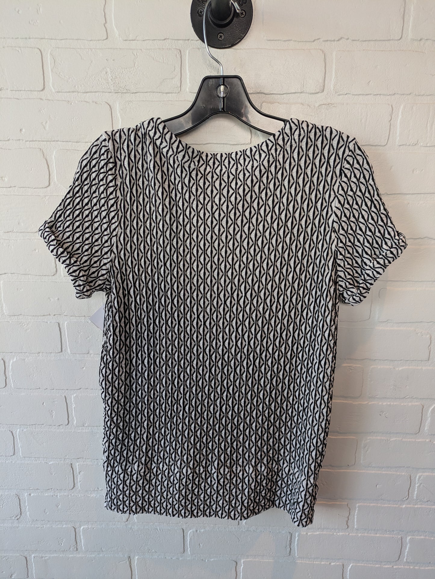 Top Short Sleeve By Nic + Zoe In Black & White, Size: S