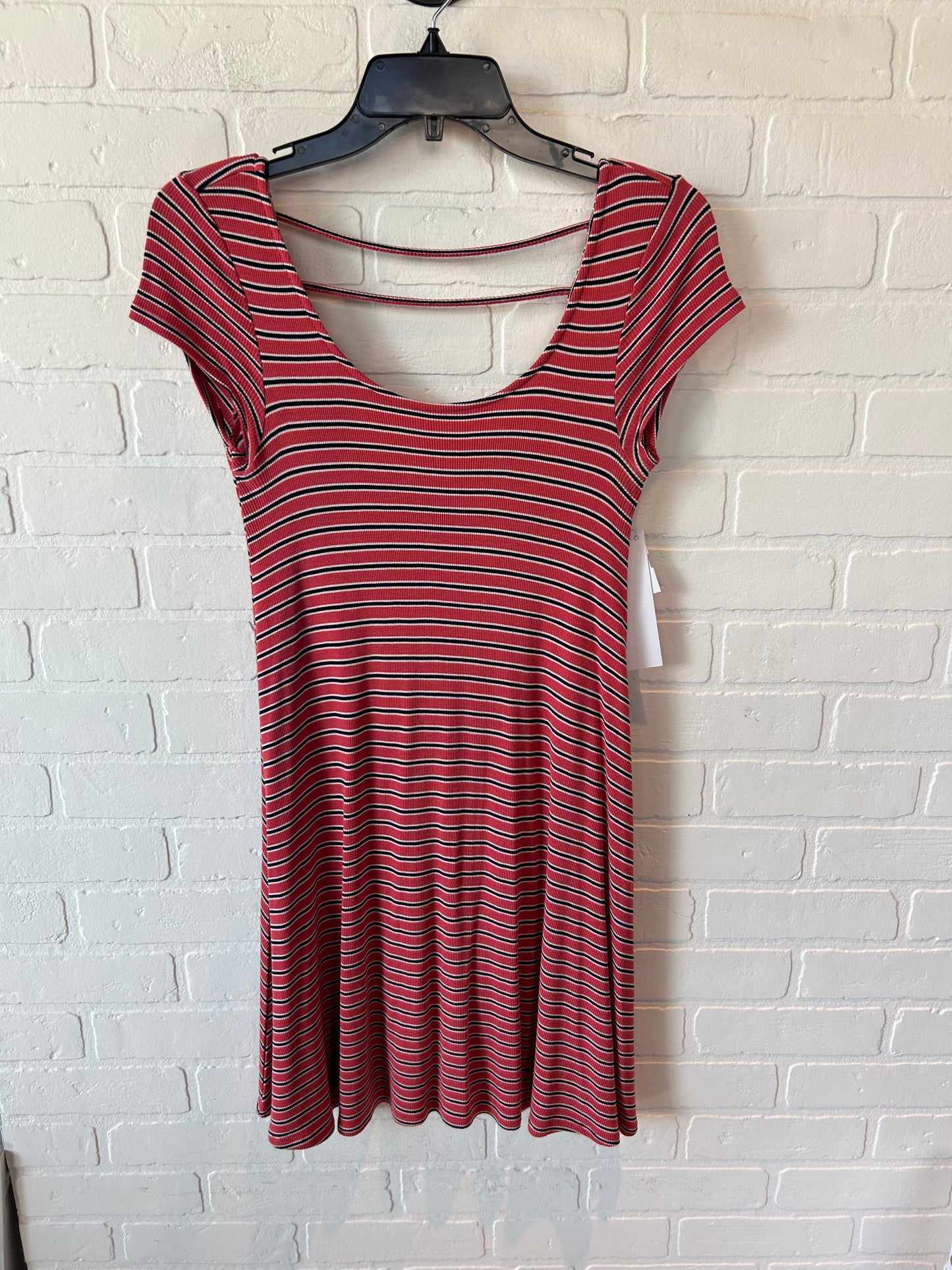 Dress Casual Short By American Eagle In Red, Size: Xs