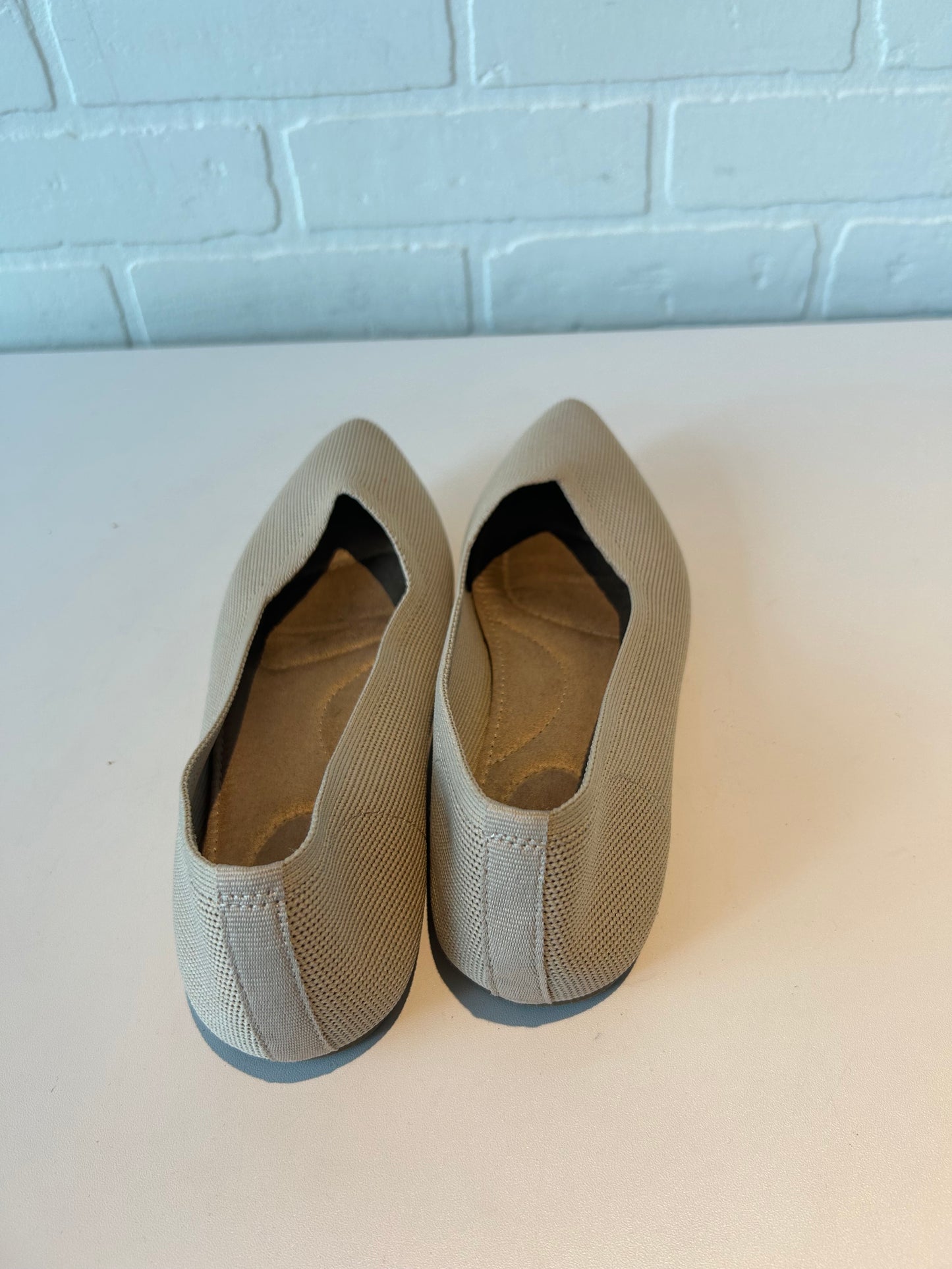 Shoes Flats By Old Navy In Tan, Size: 6.5