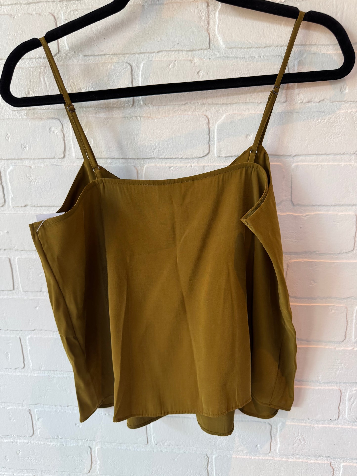 Top Sleeveless Basic By Universal Thread In Green, Size: S