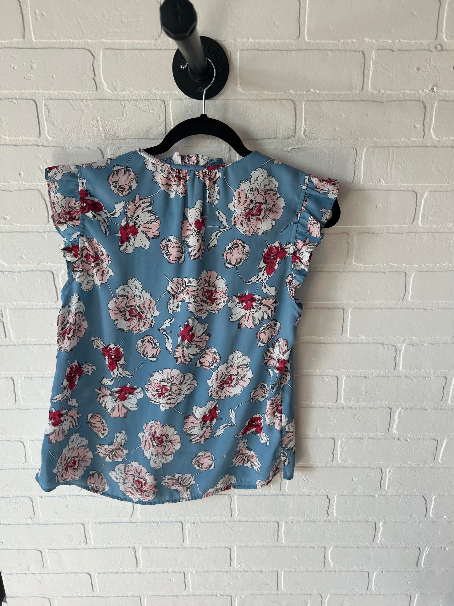 Top Short Sleeve By Daniel Rainn In Blue & Pink, Size: M