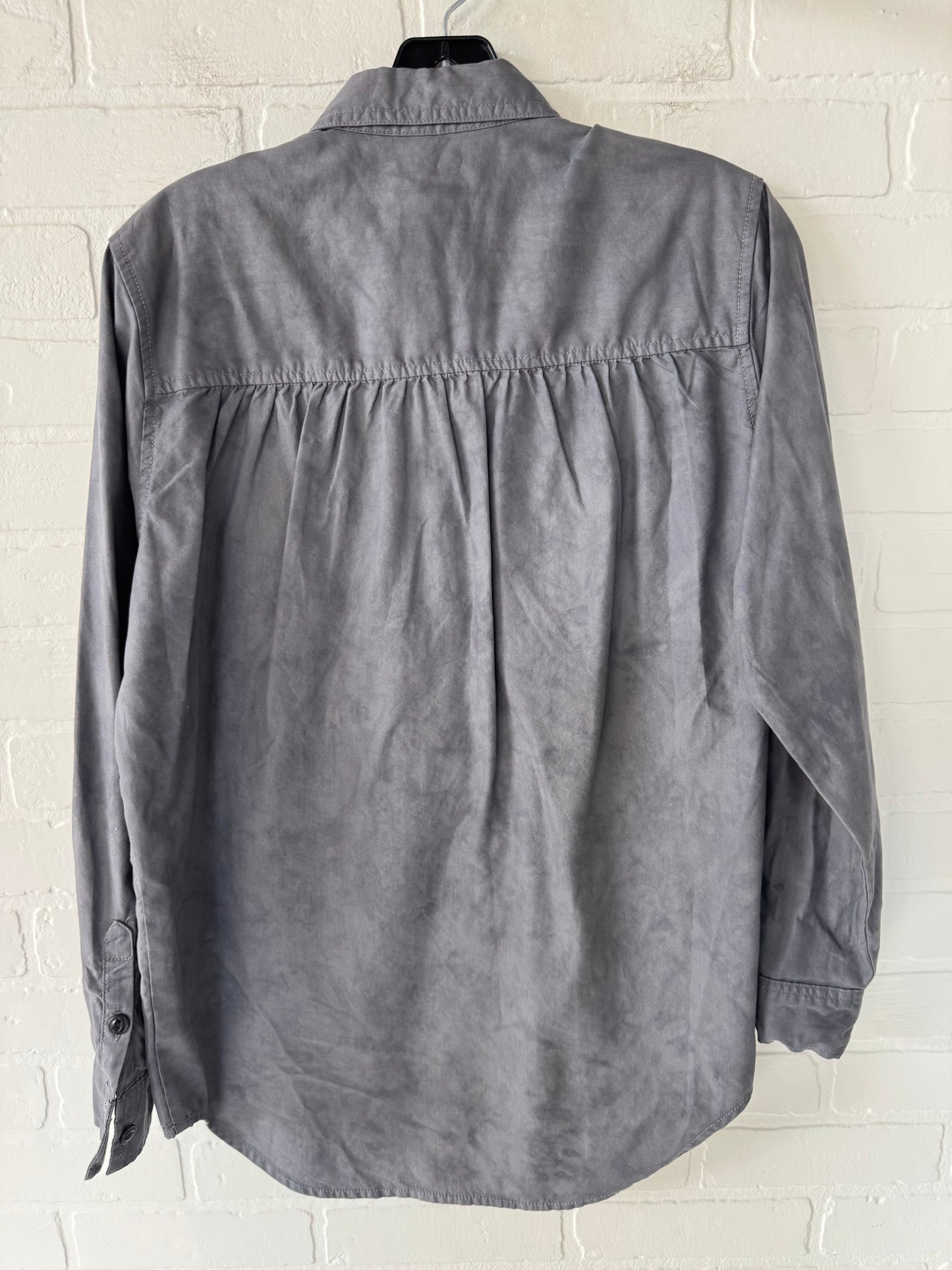 Top Long Sleeve By Universal Thread In Grey, Size: Xs