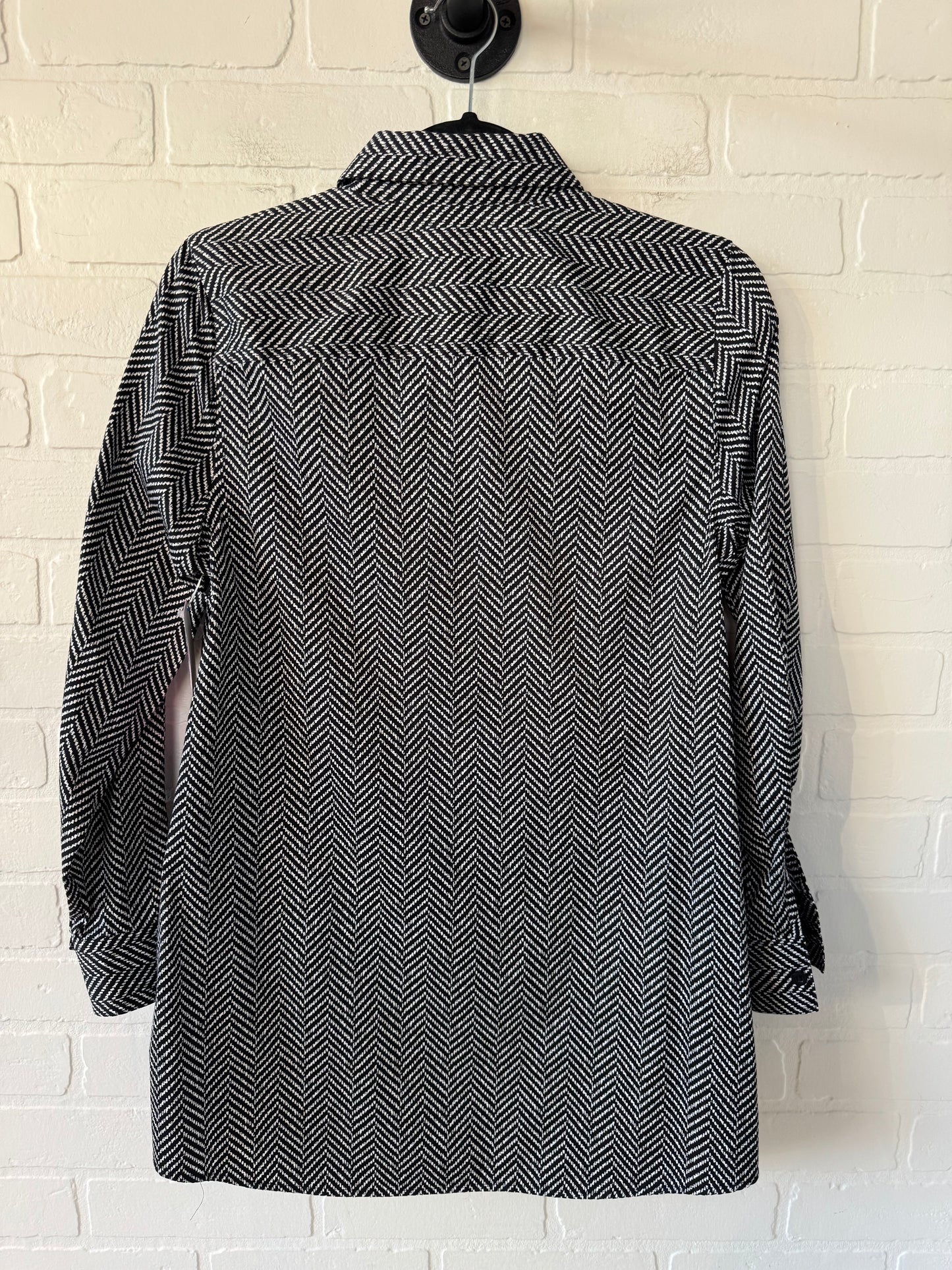 Top Long Sleeve By Chicos In Black & White, Size: S