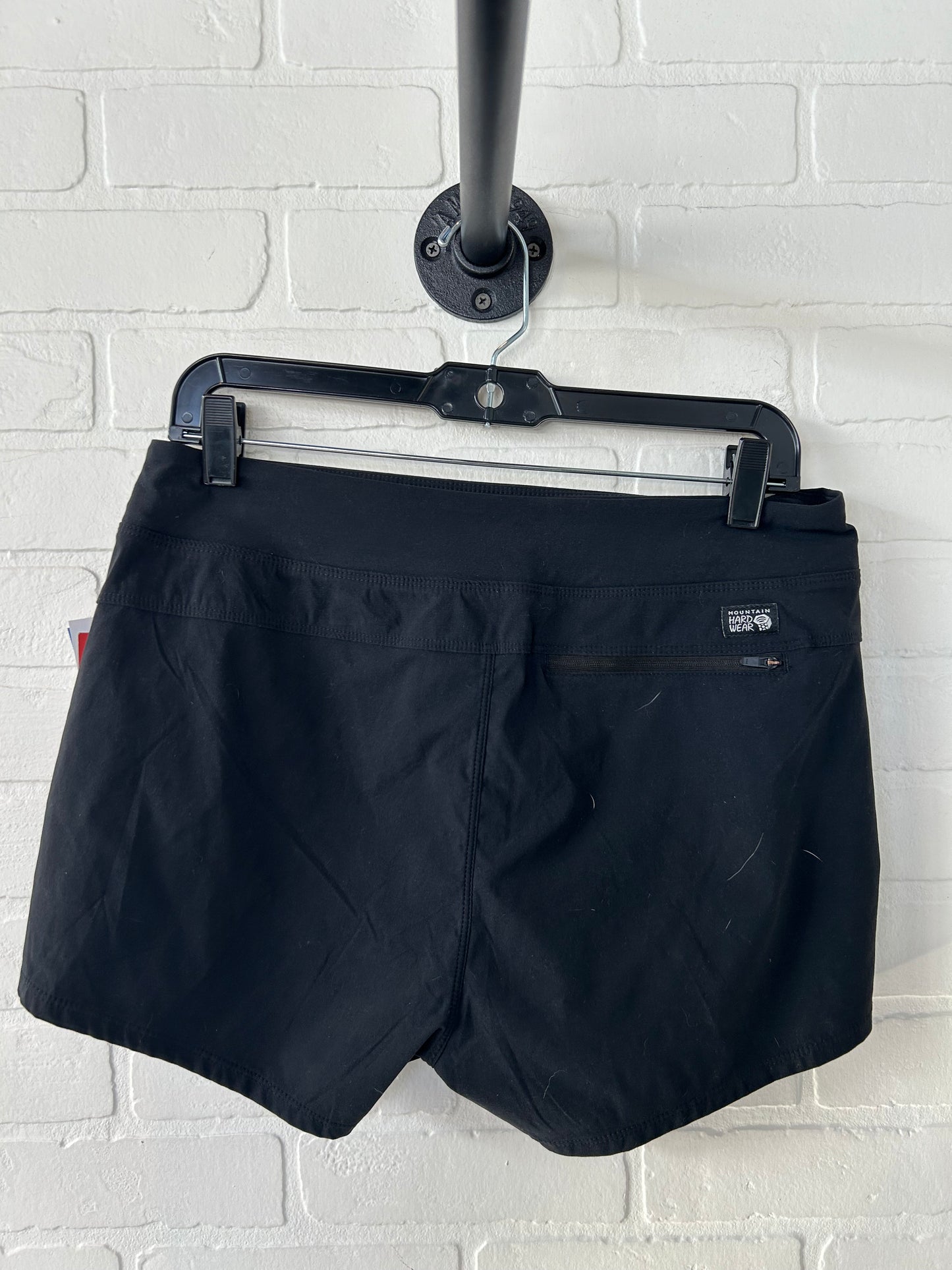 Athletic Shorts By Mountain Hardwear In Black, Size: 8