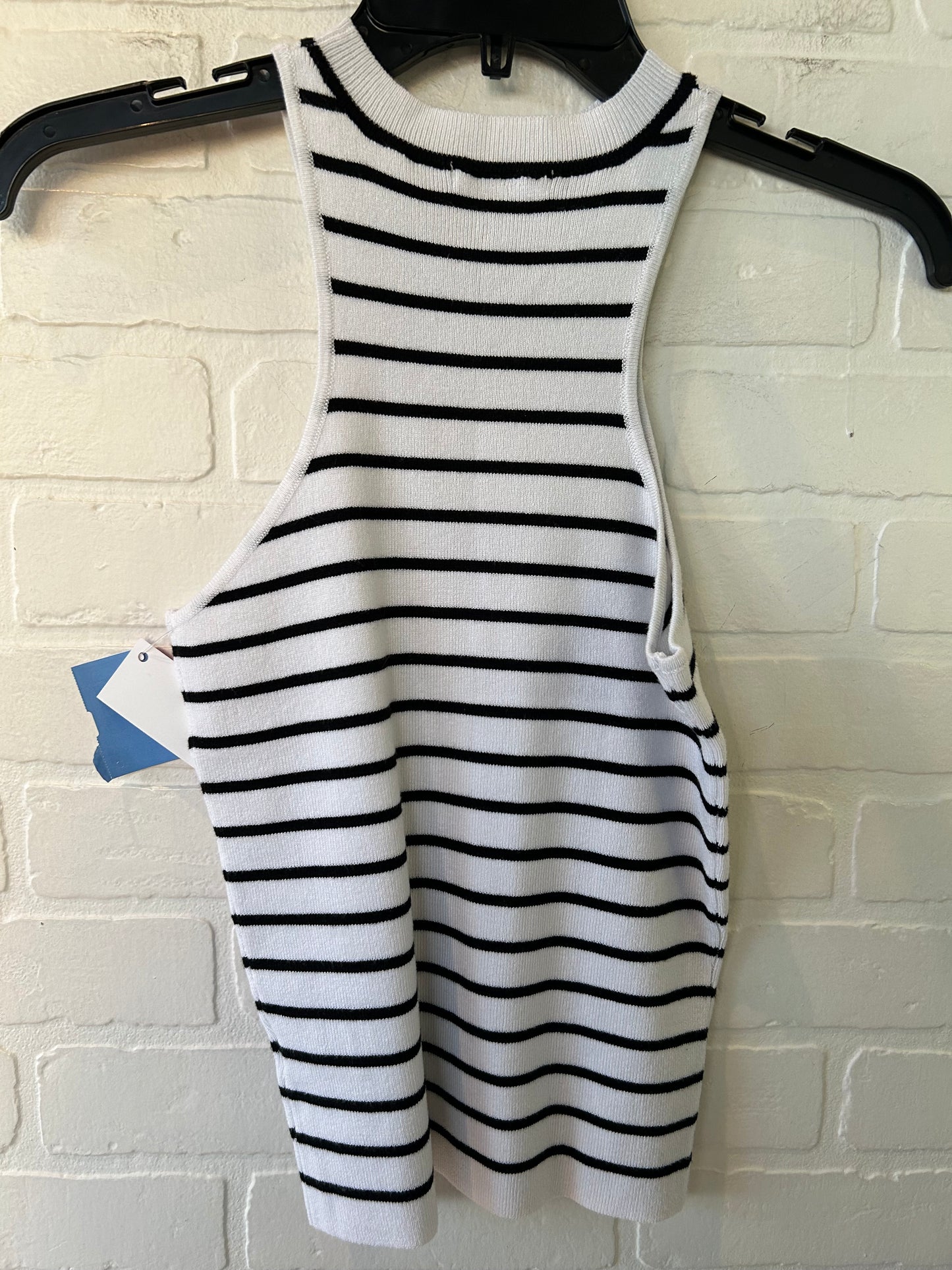 Top Sleeveless By Crescent In Black & White, Size: S