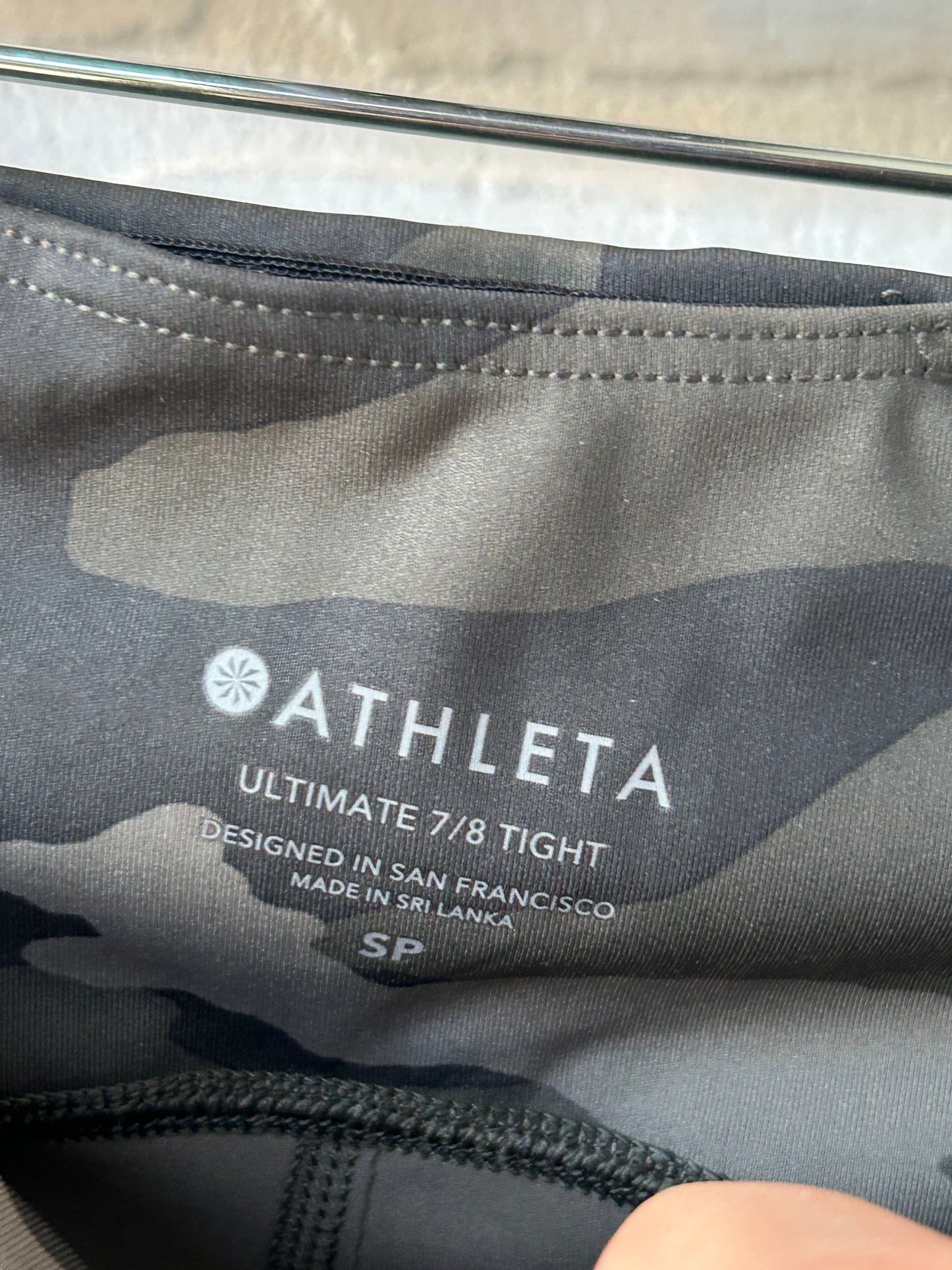 Athletic Leggings By Athleta In Camouflage Print, Size: 4p