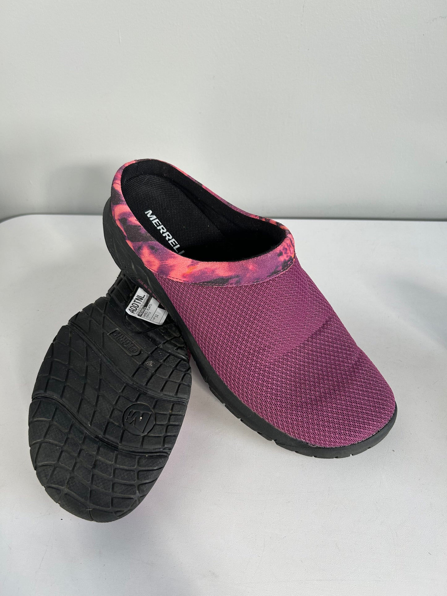 Shoes Flats By Merrell In Purple, Size: 11