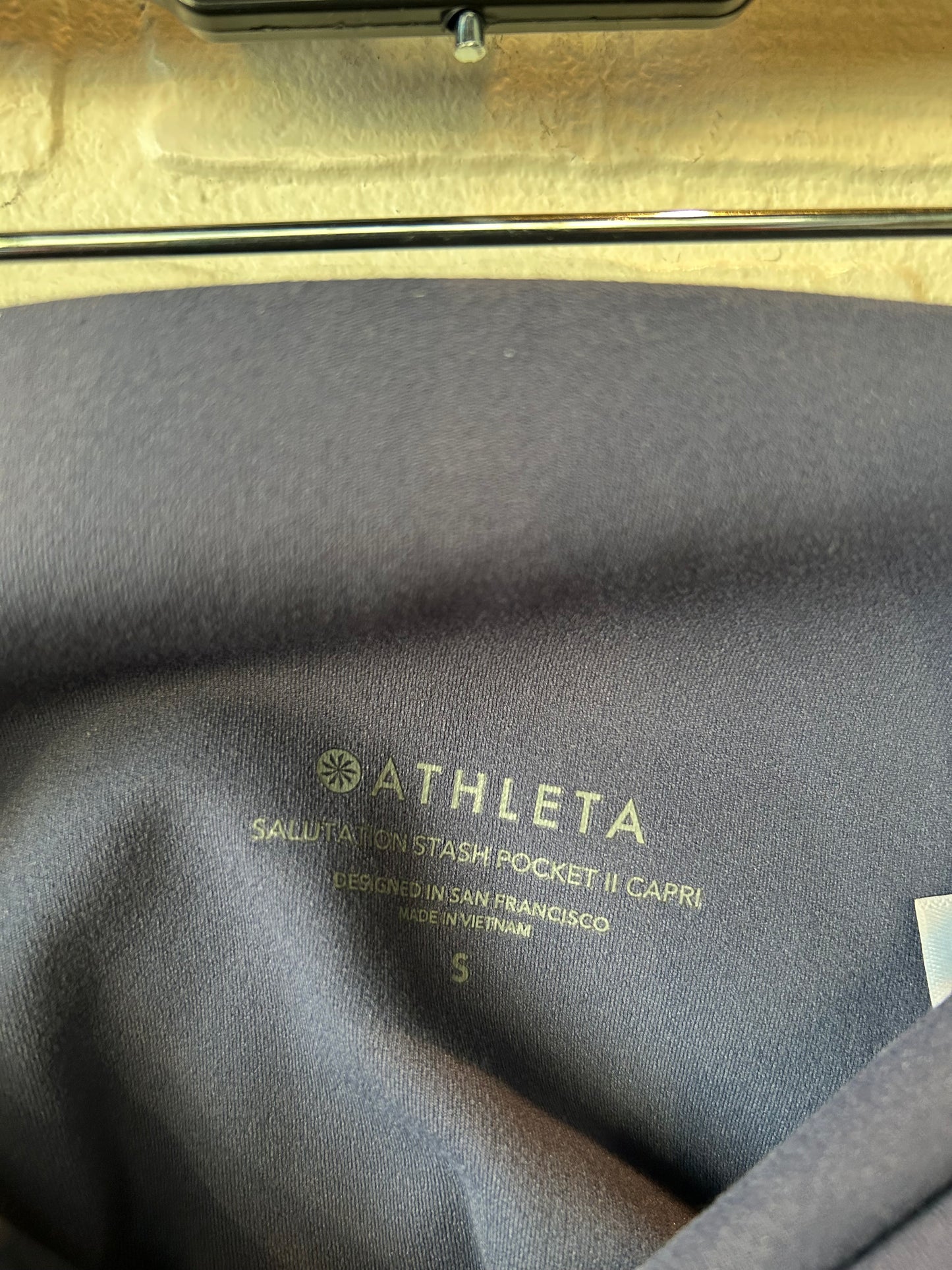 Athletic Leggings Capris By Athleta In Purple, Size: 4