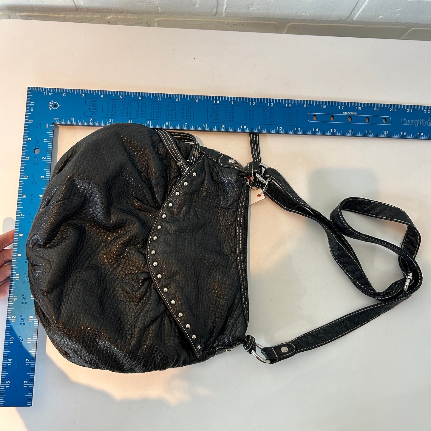 Handbag By Clothes Mentor, Size: Medium