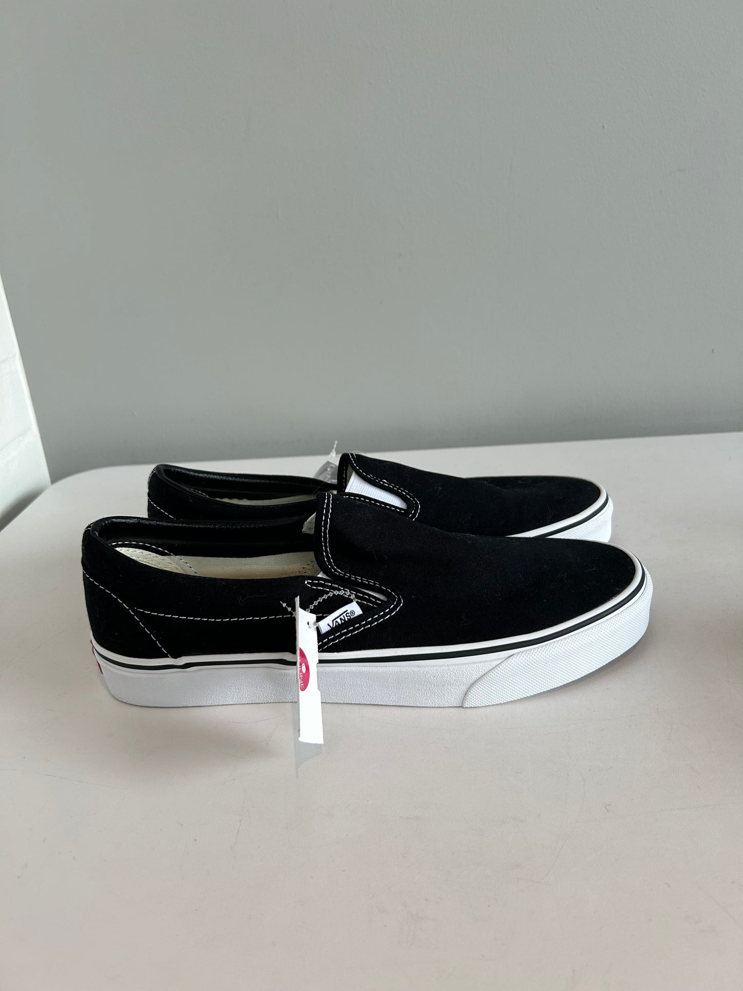 Shoes Sneakers By Vans In Black & White, Size: 11.5