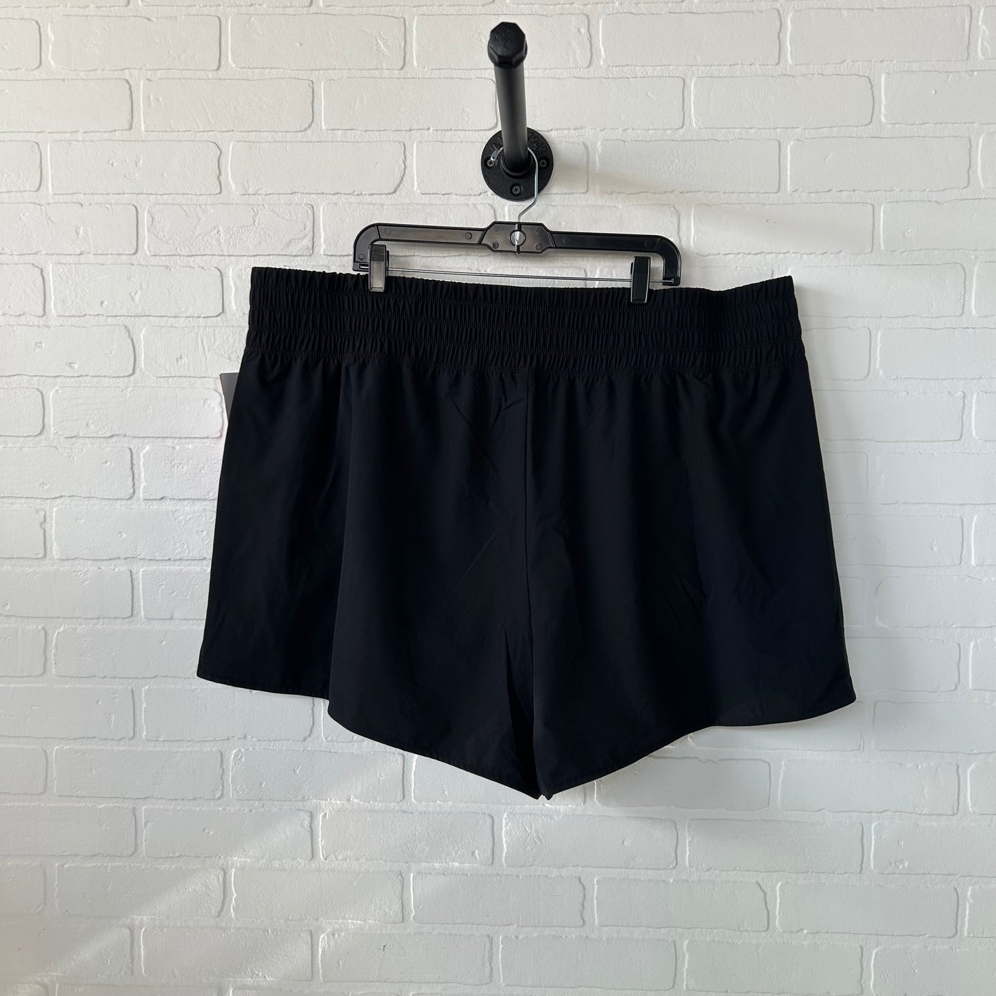 Athletic Shorts By Old Navy In Black, Size: 22