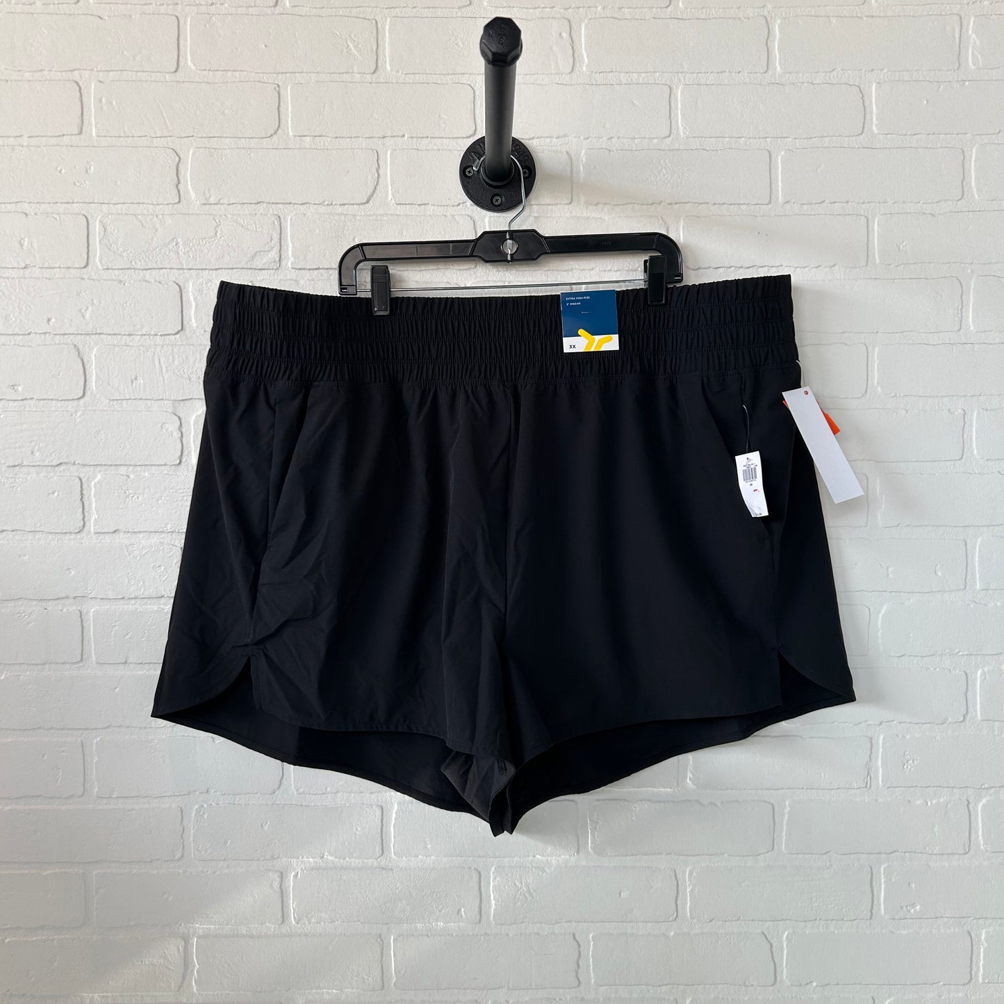 Athletic Shorts By Old Navy In Black, Size: 22