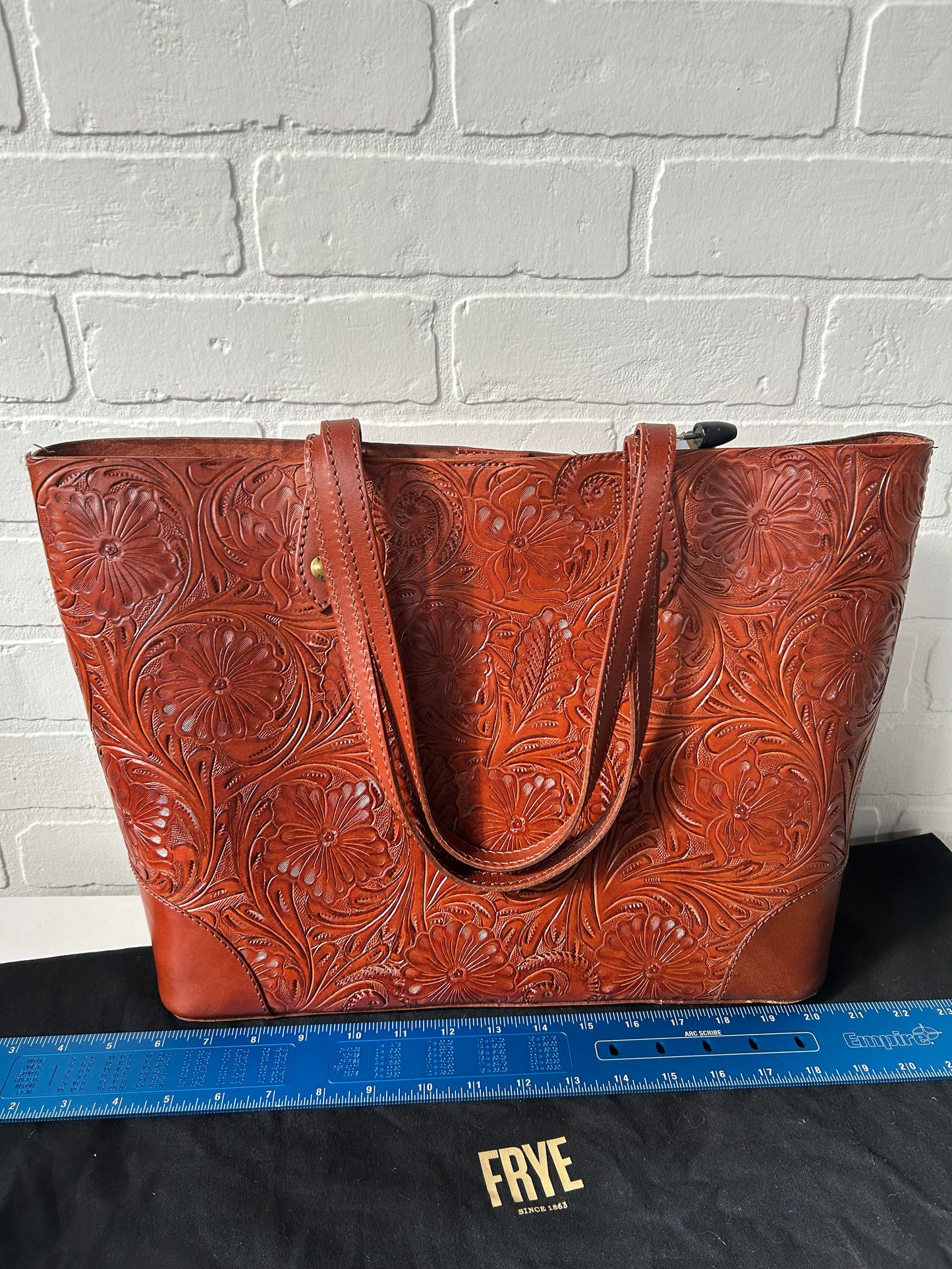 Tote Designer By Frye  Size: Large