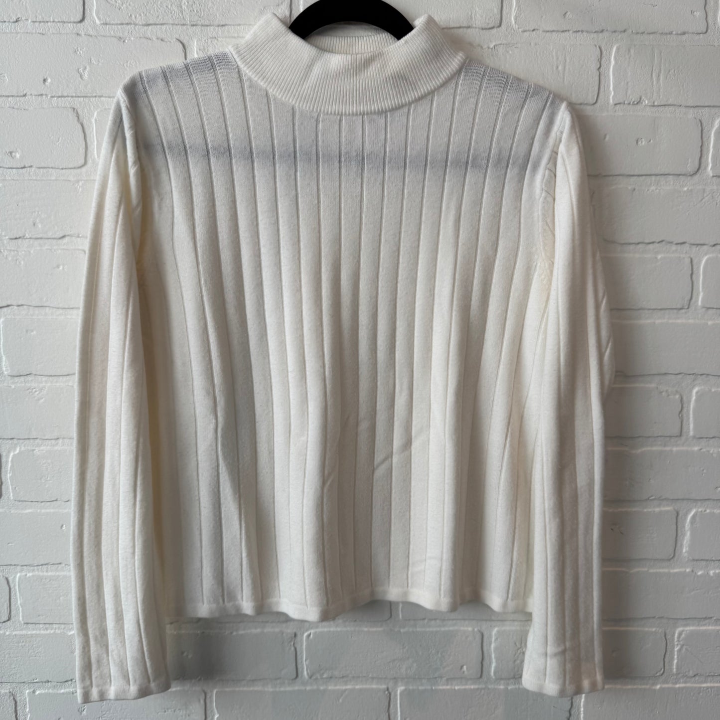 Sweater By Croft And Barrow In Cream, Size: L