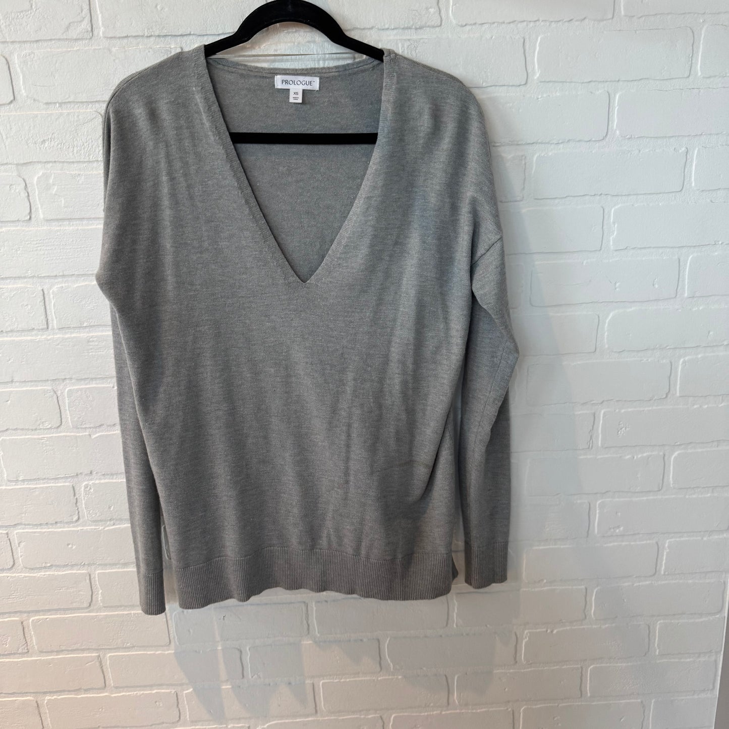 Sweater By Prologue In Grey, Size: Xs