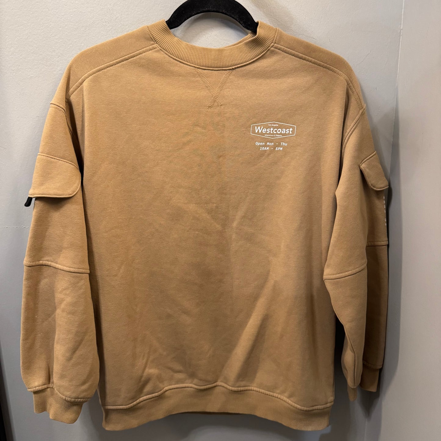 Sweatshirt Crewneck By Divided In Tan, Size: Xs