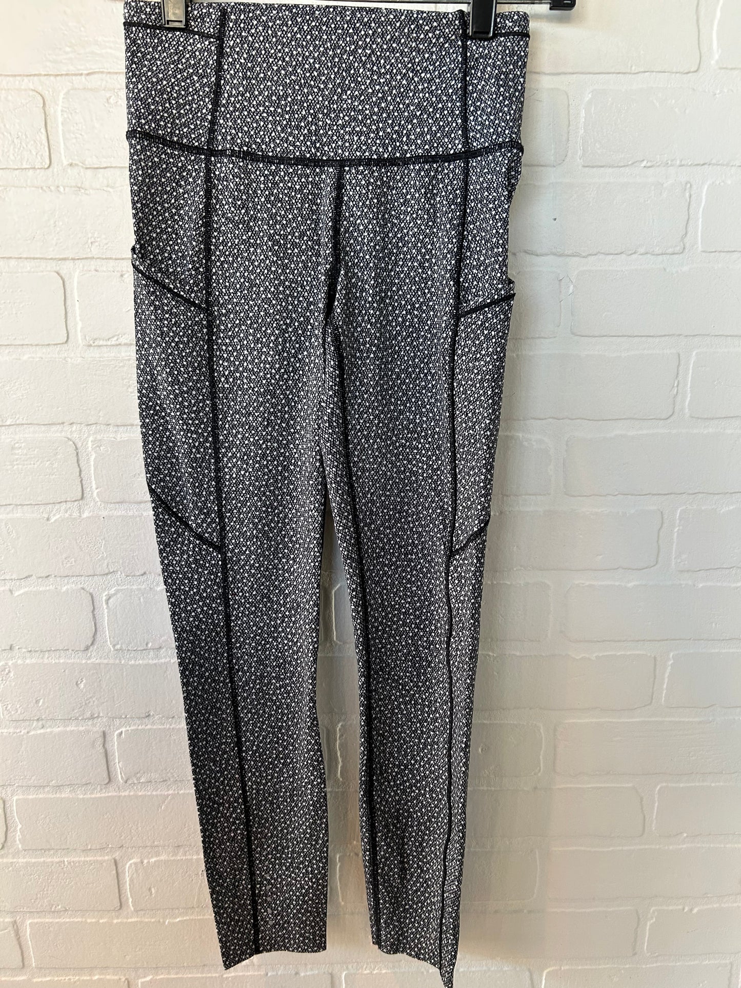 Athletic Leggings By Lululemon In Black, Size: 4