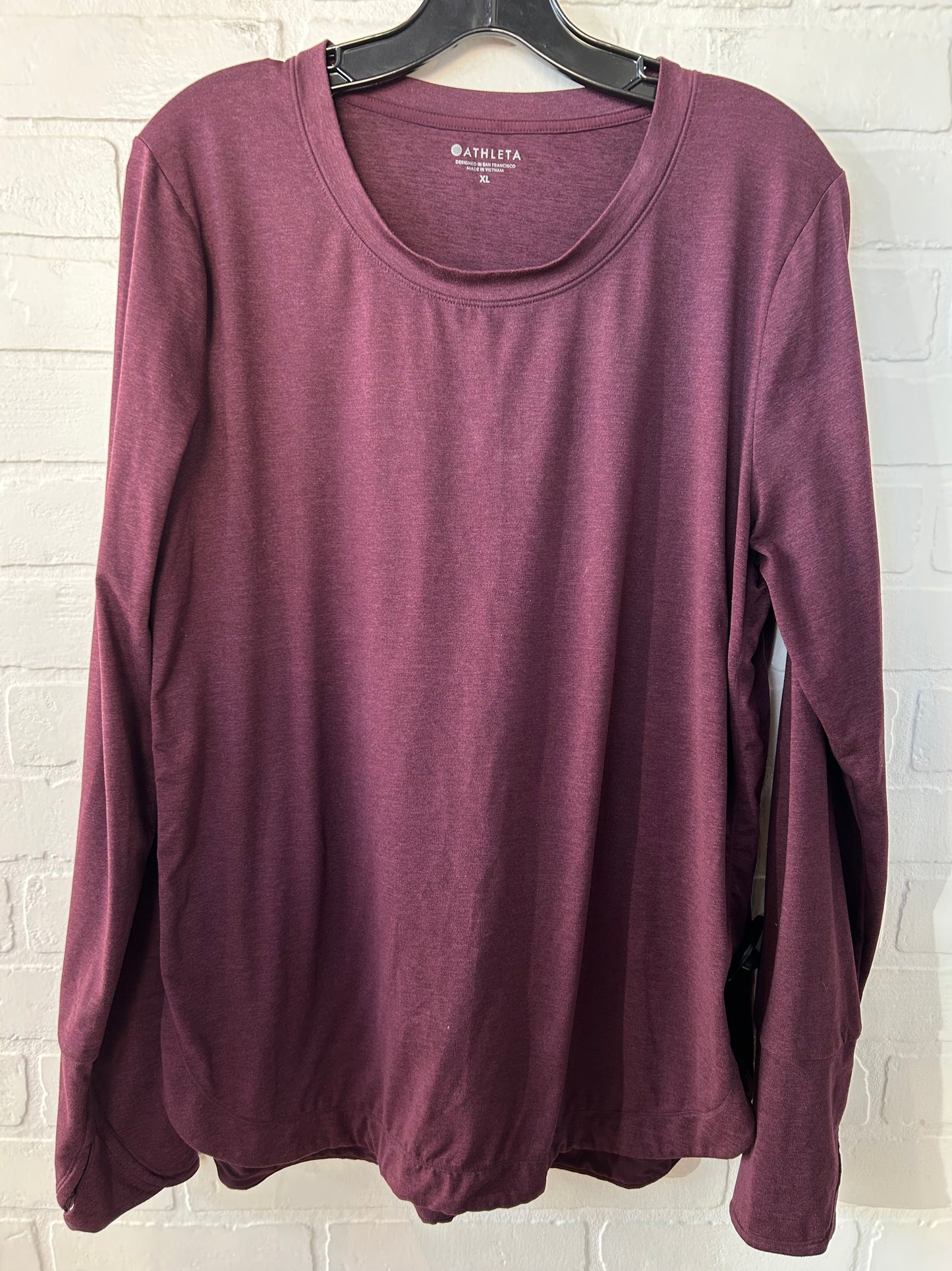 Athletic Top Long Sleeve Crewneck By Athleta In Red, Size: Xl