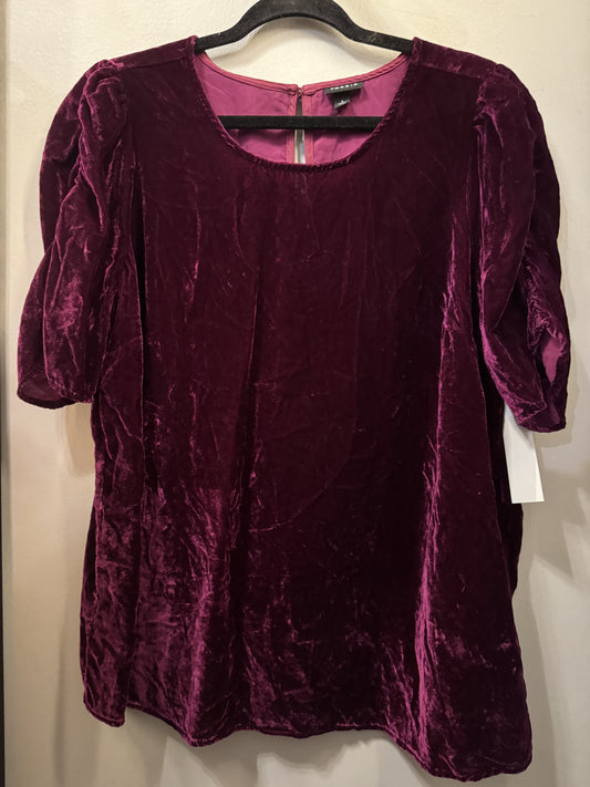 Top Short Sleeve By Torrid  Size: 1x