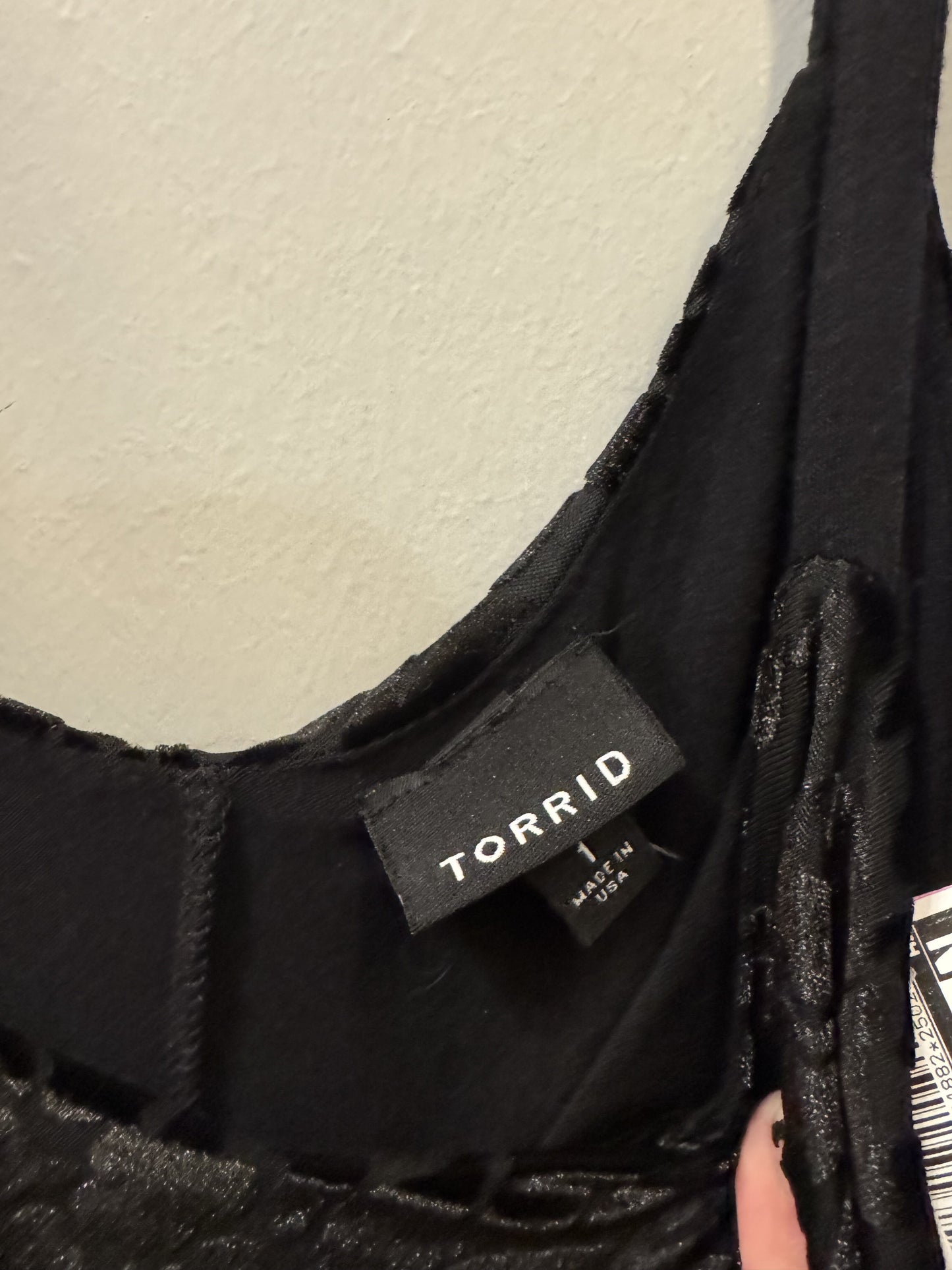 Top Sleeveless By Torrid  Size: 1x