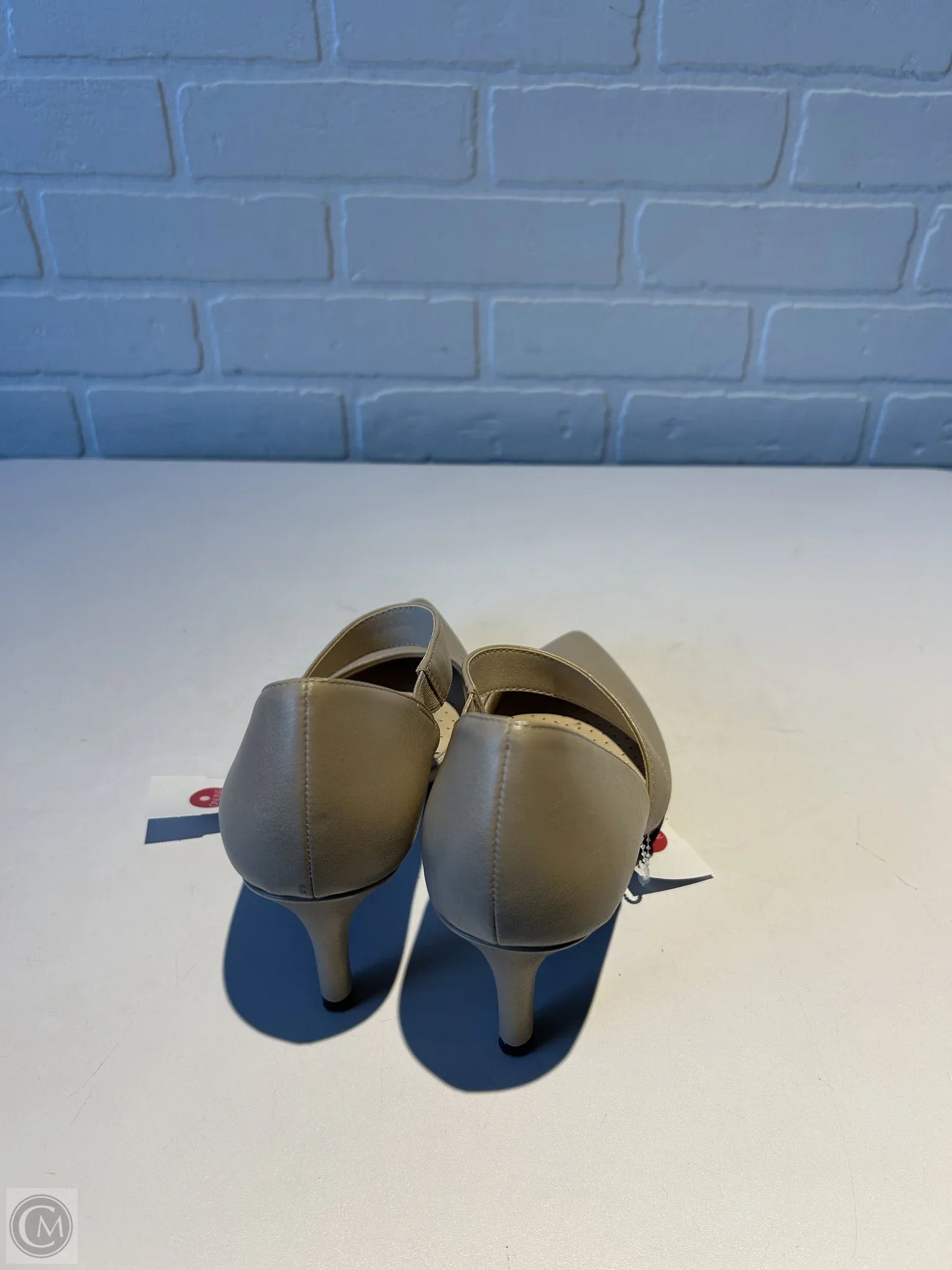 Shoes Heels Kitten By Life Stride In Tan, Size: 7