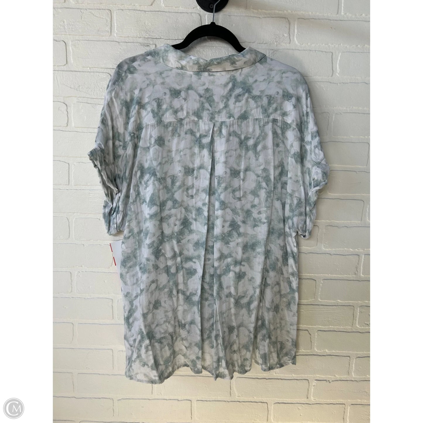 Top Short Sleeve By Cloth & Stone In Green & White, Size: 1x