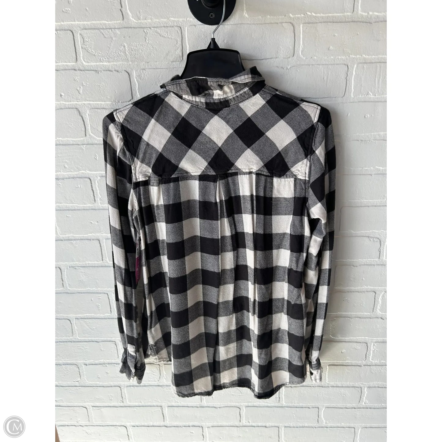 Top Long Sleeve By  BECOOL In Black & White, Size: S
