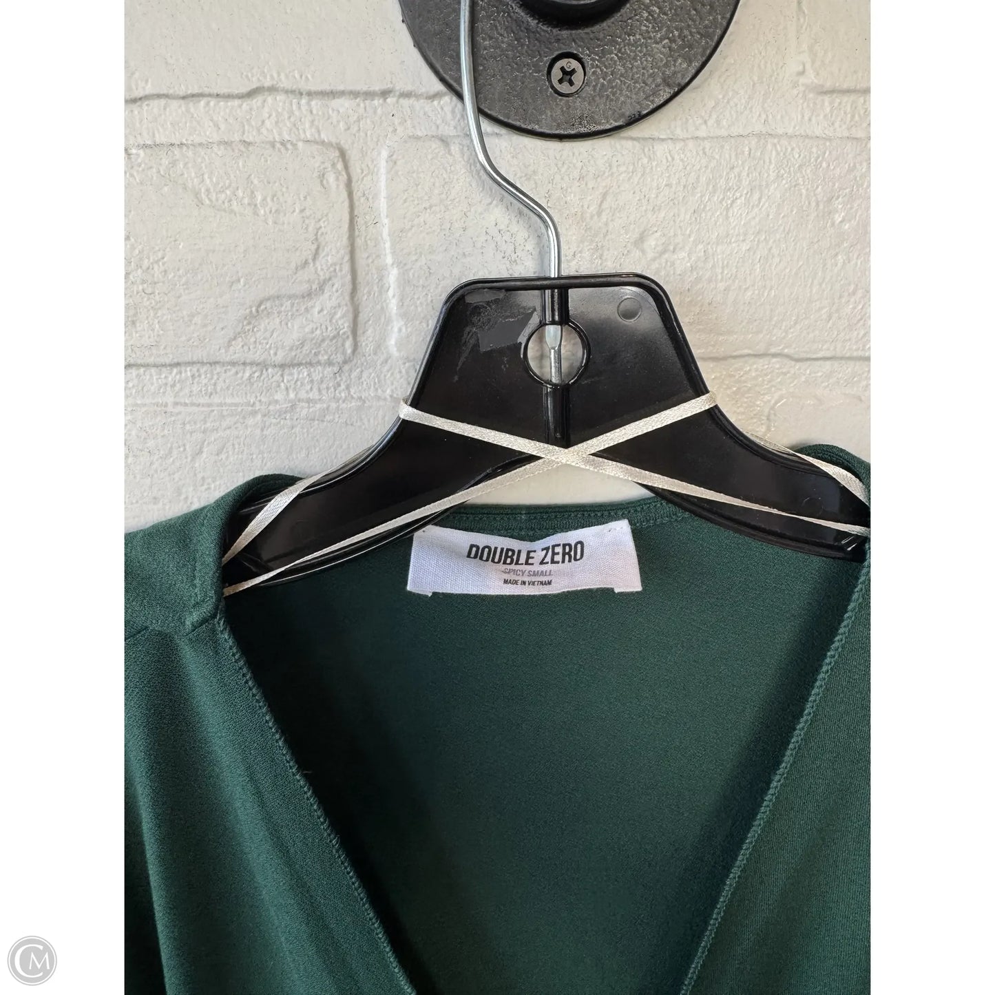 Top Long Sleeve By Double Zero In Green, Size: S