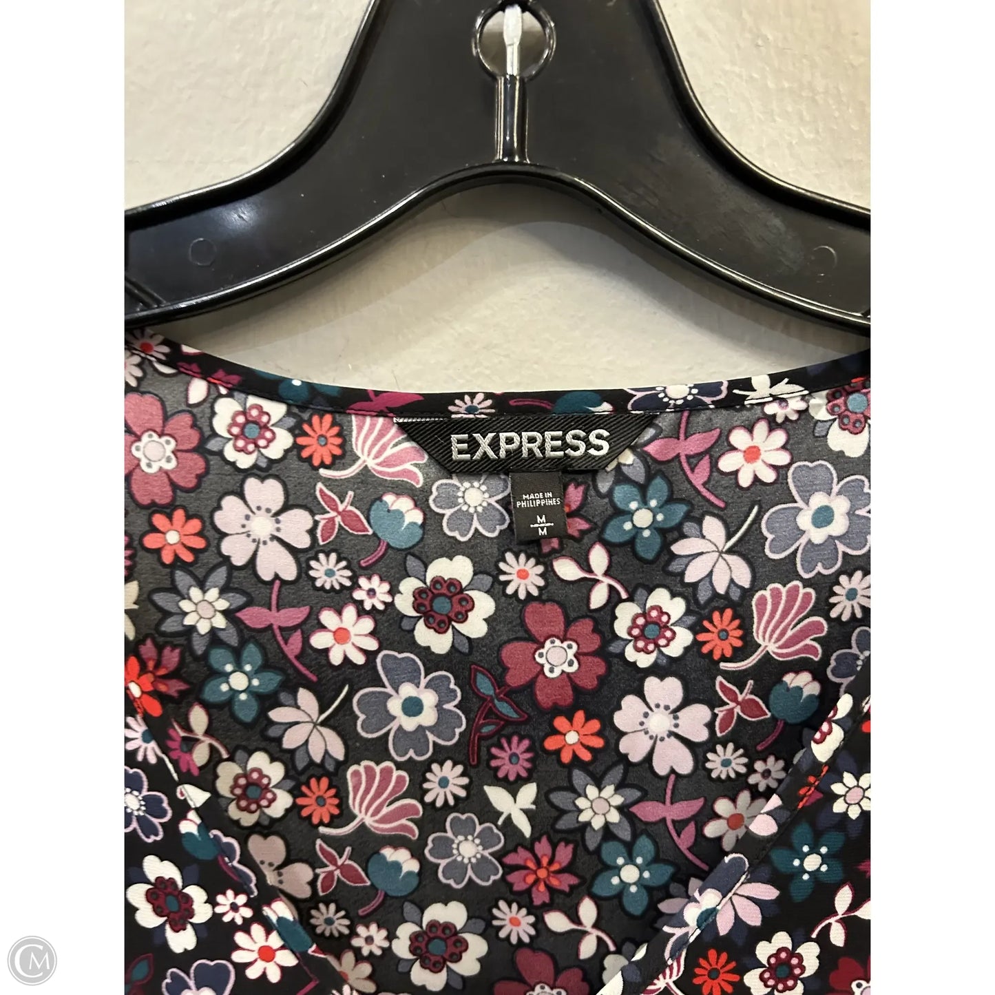 Top Short Sleeve By Express In Black & Pink, Size: M