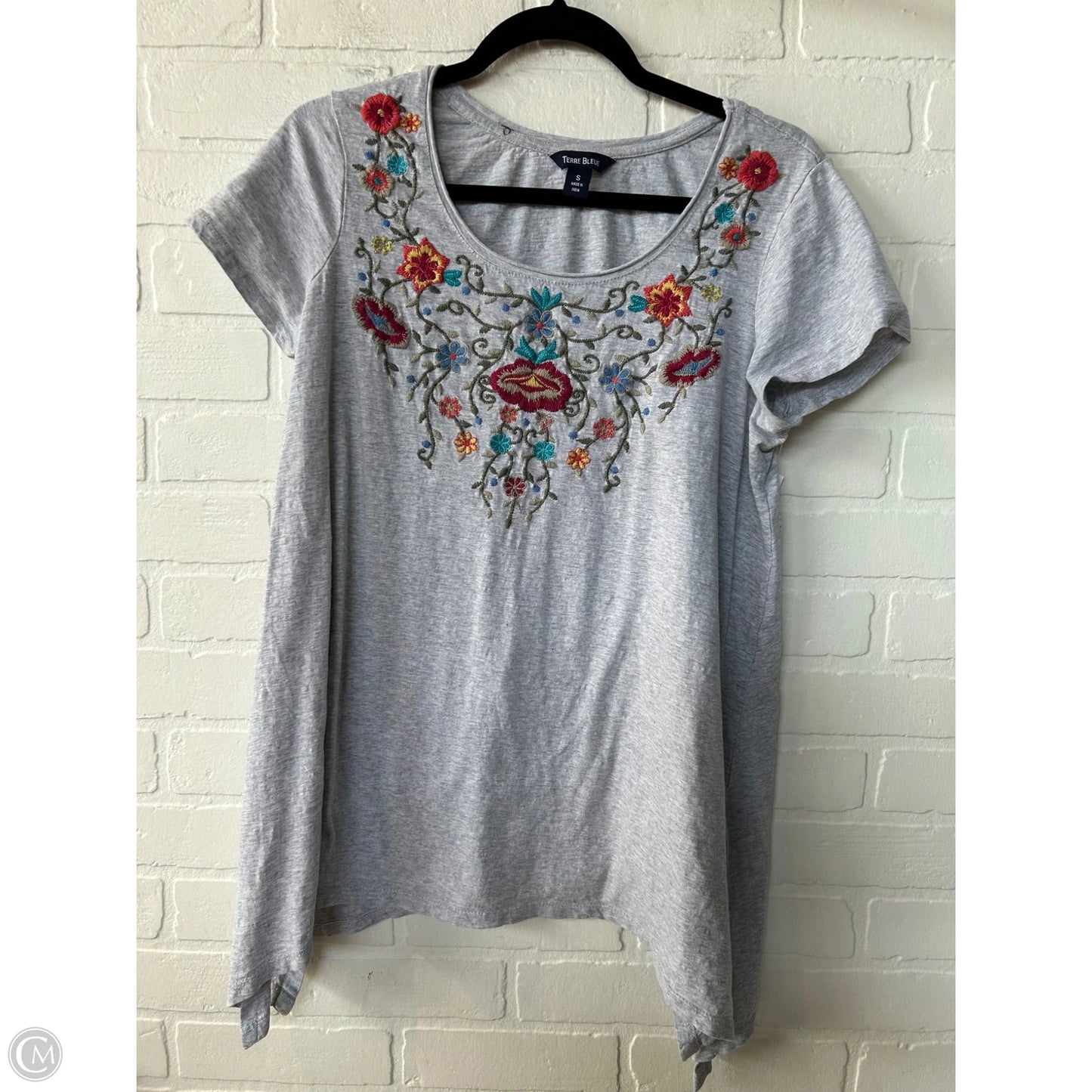 Top Short Sleeve By Clothes Mentor In Grey, Size: S