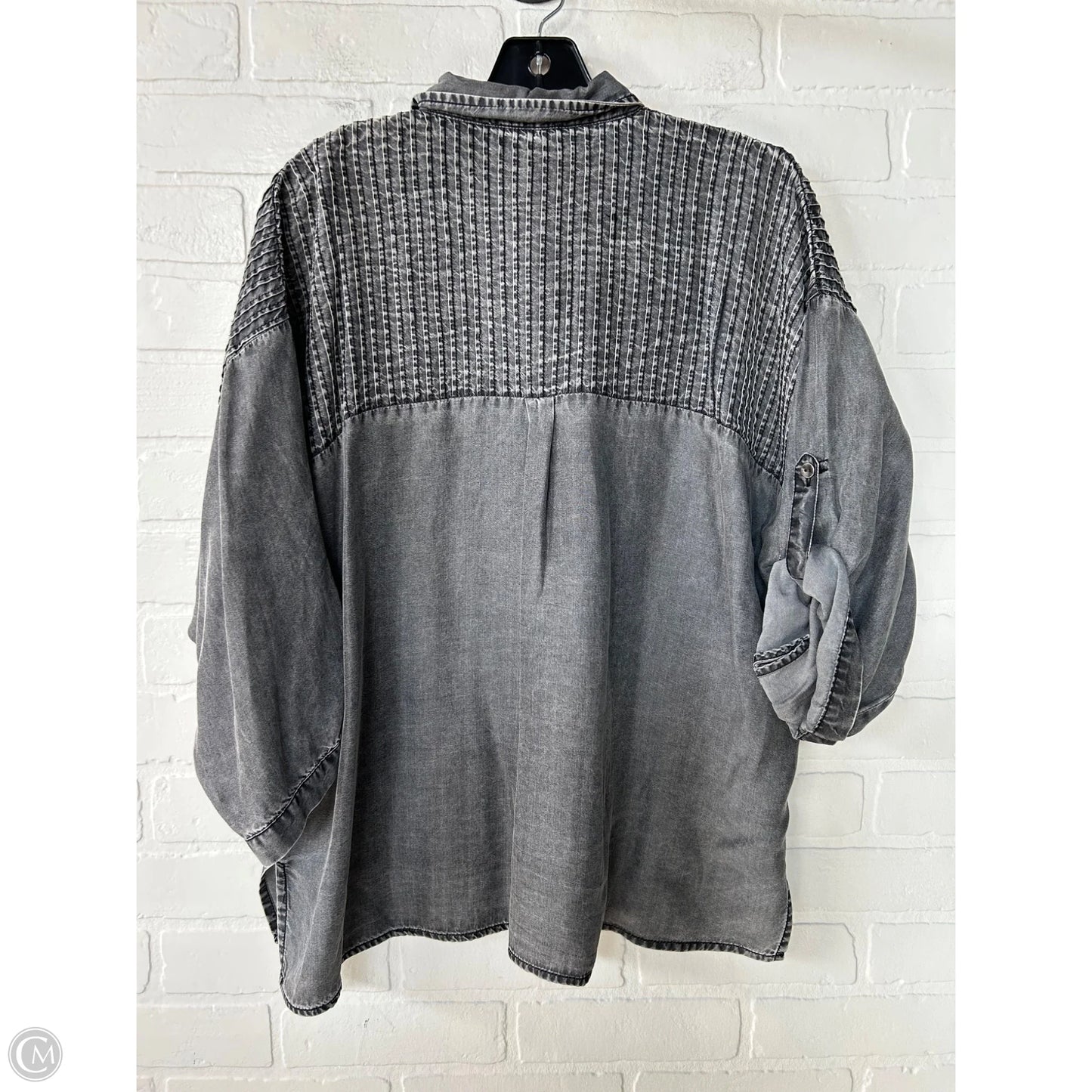 Top Long Sleeve By Love Stitch In Grey, Size: S