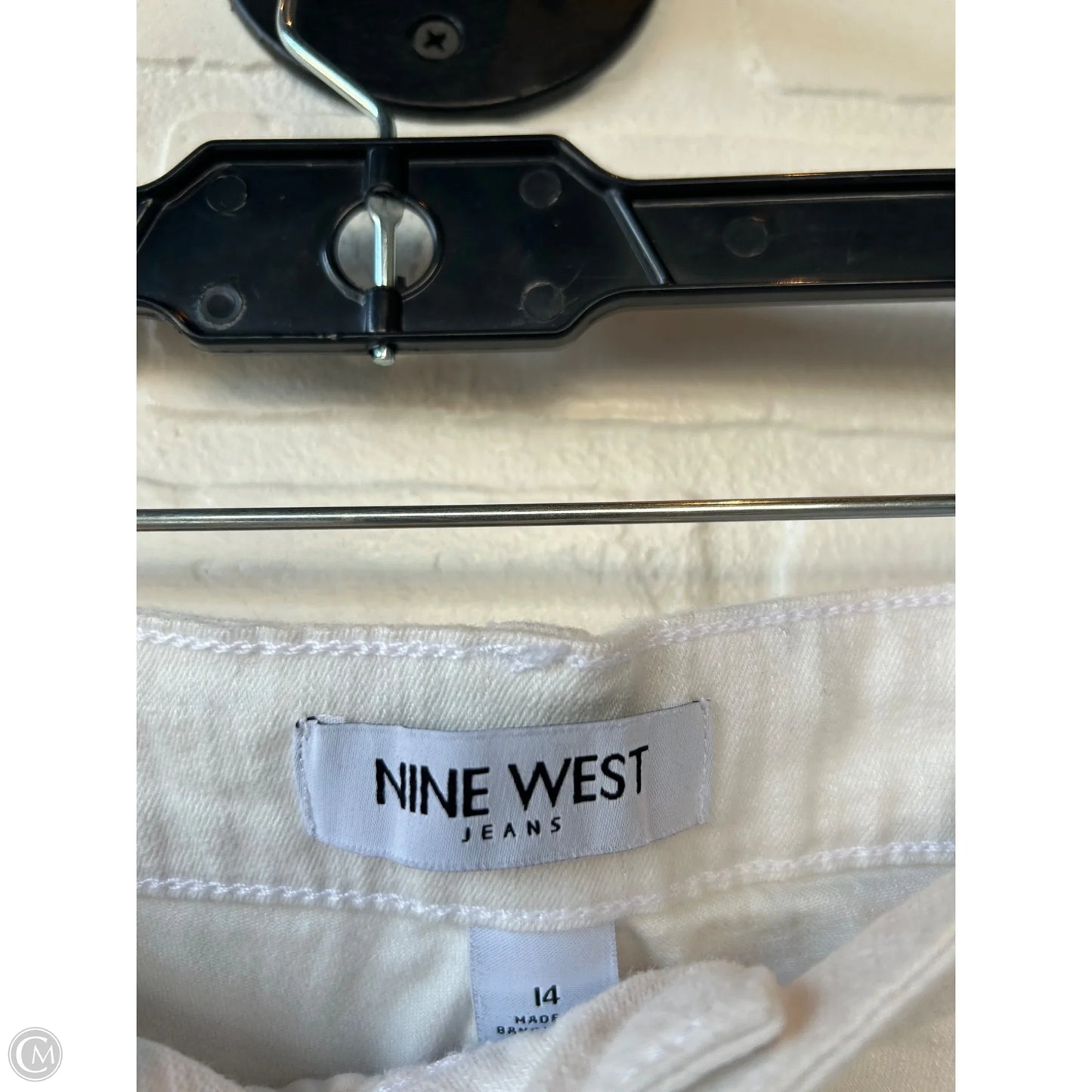 Capris By Nine West In White Denim, Size: 14