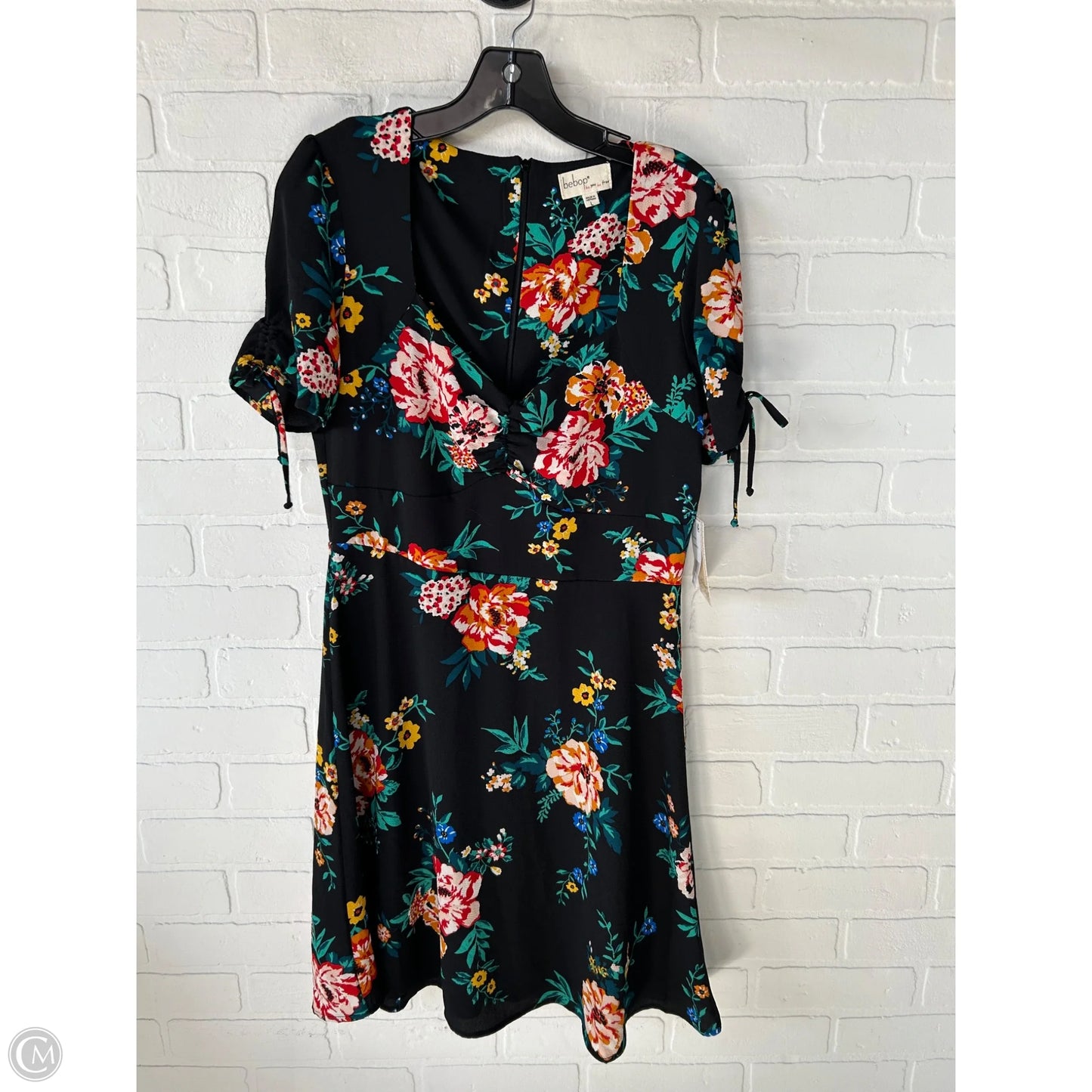 Dress Casual Short By Bebop In Black & Green, Size: L