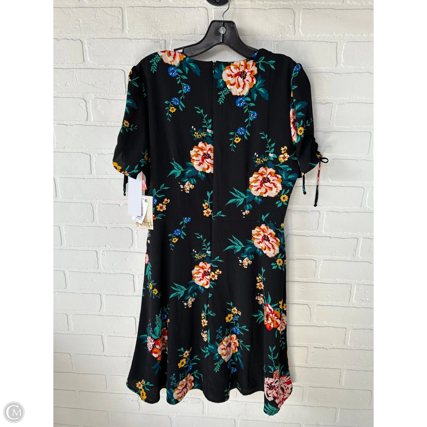 Dress Casual Short By Bebop In Black & Green, Size: L