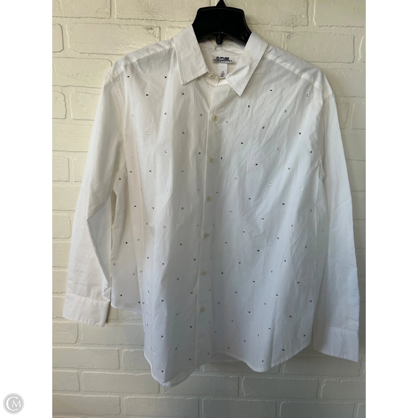 Top Long Sleeve By Clothes Mentor In White, Size: M