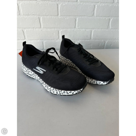 Shoes Athletic By Skechers In Black & White, Size: 11