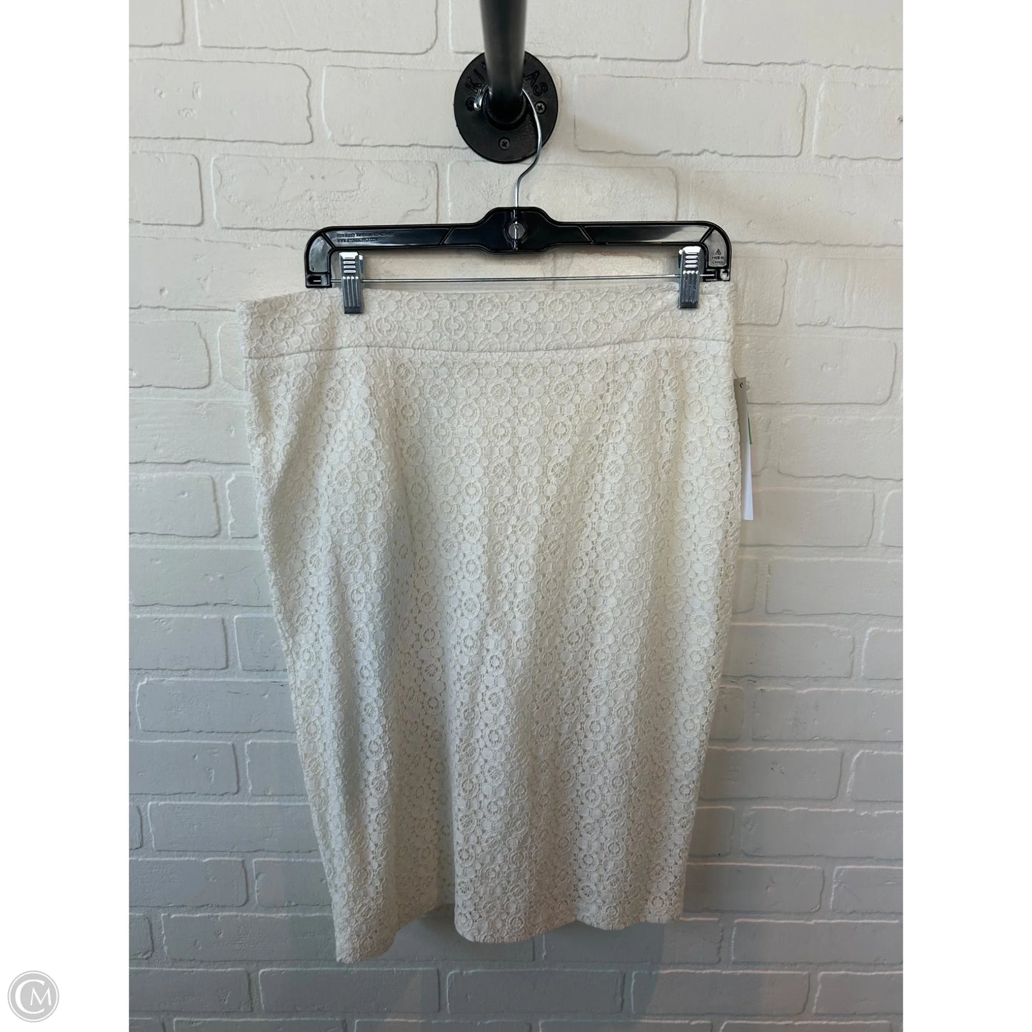 Skirt Midi By Clothes Mentor In Cream, Size: 12