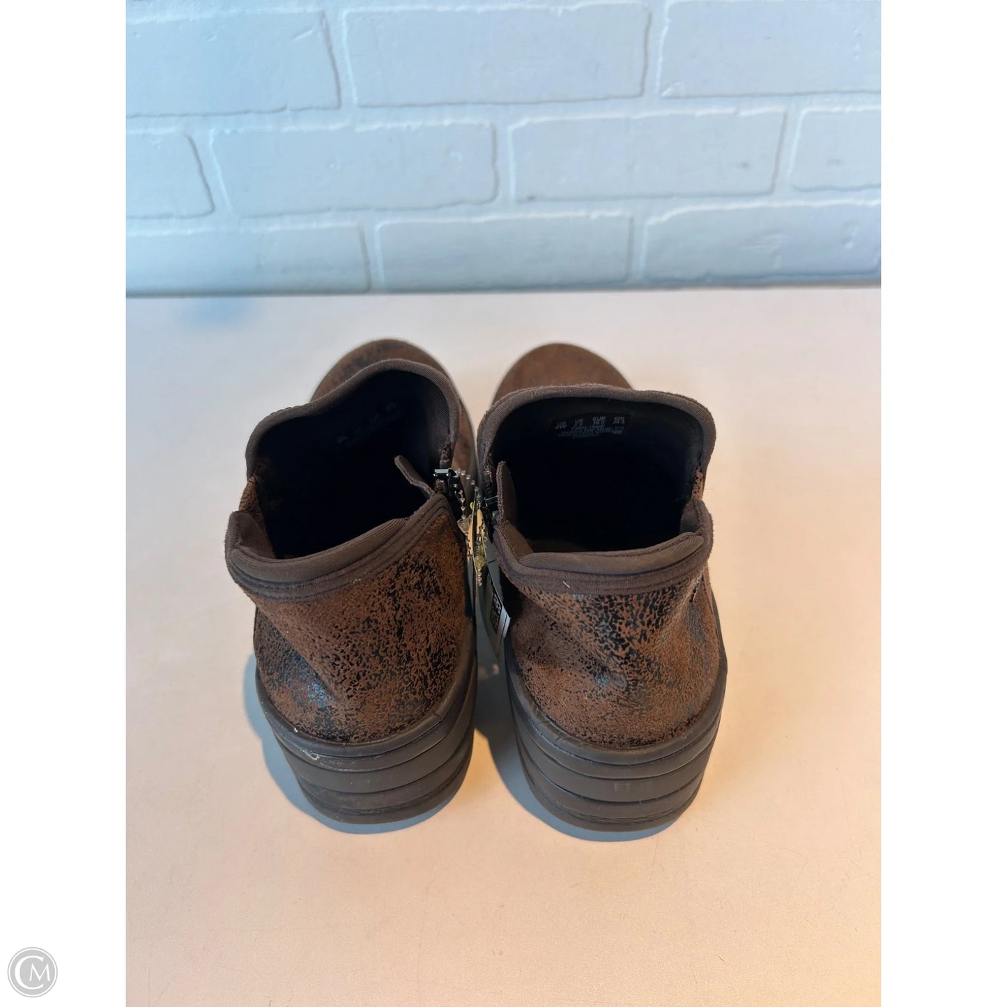 Shoes Sneakers By Bzees In Brown, Size: 8