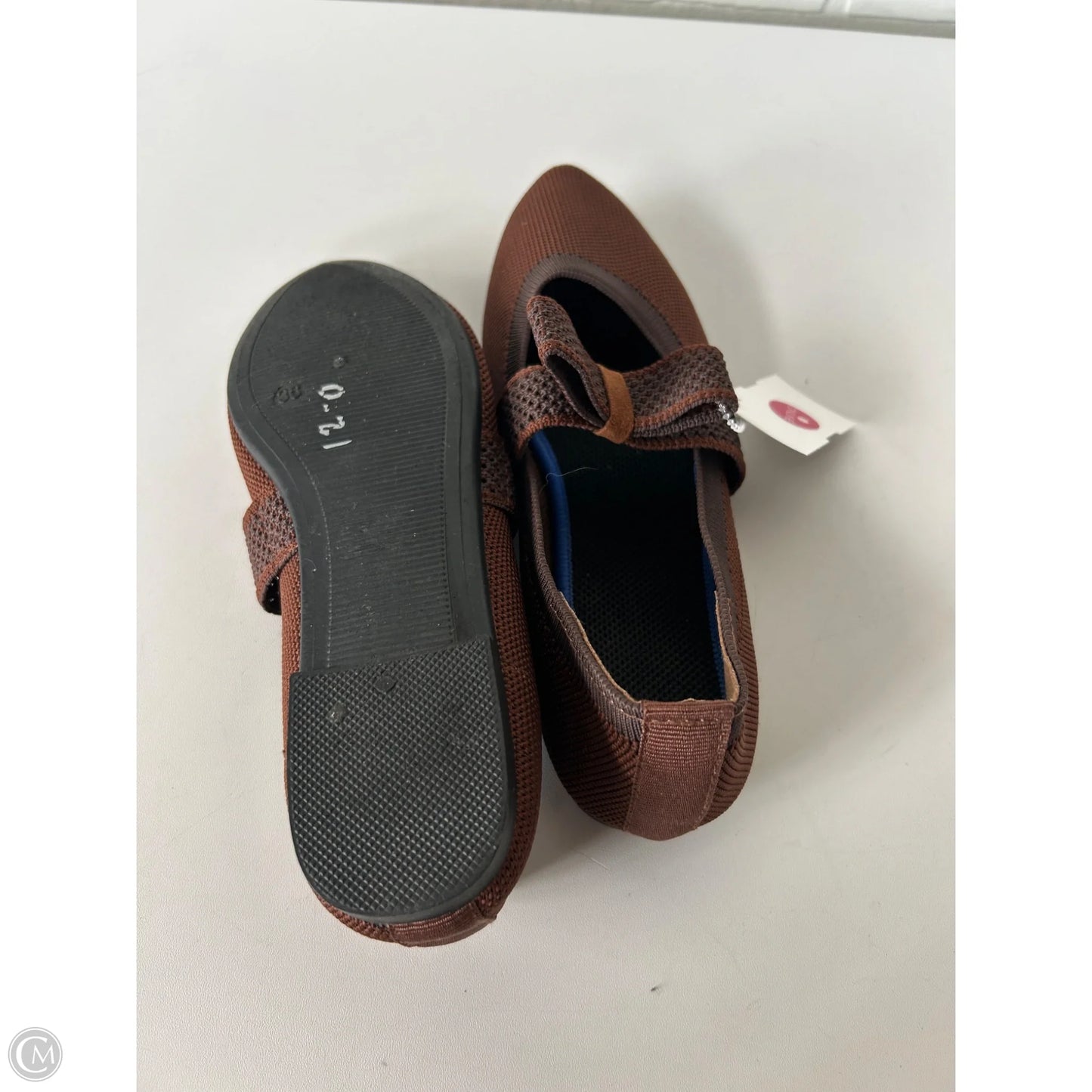 Shoes Flats By Clothes Mentor In Brown, Size: 5.5
