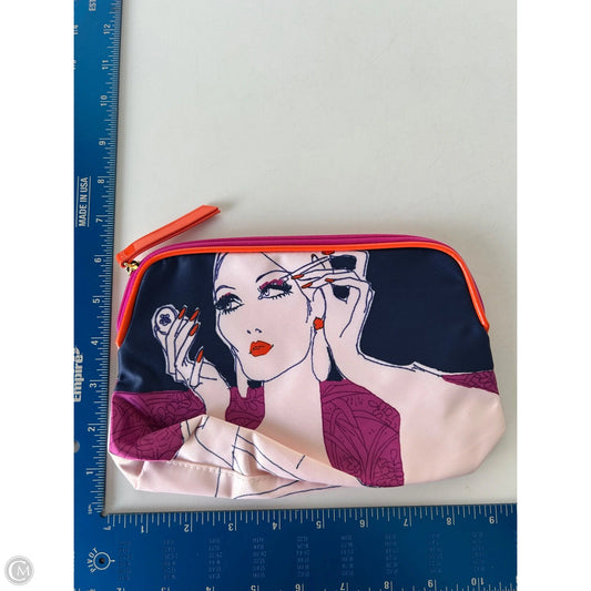 Makeup Bag By Estee Lauder, Size: Medium