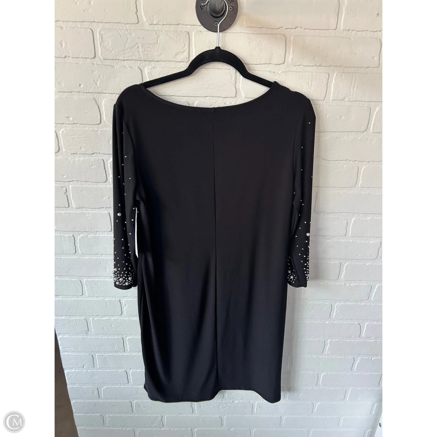 Dress Casual Short By Clothes Mentor In Black & White, Size: L